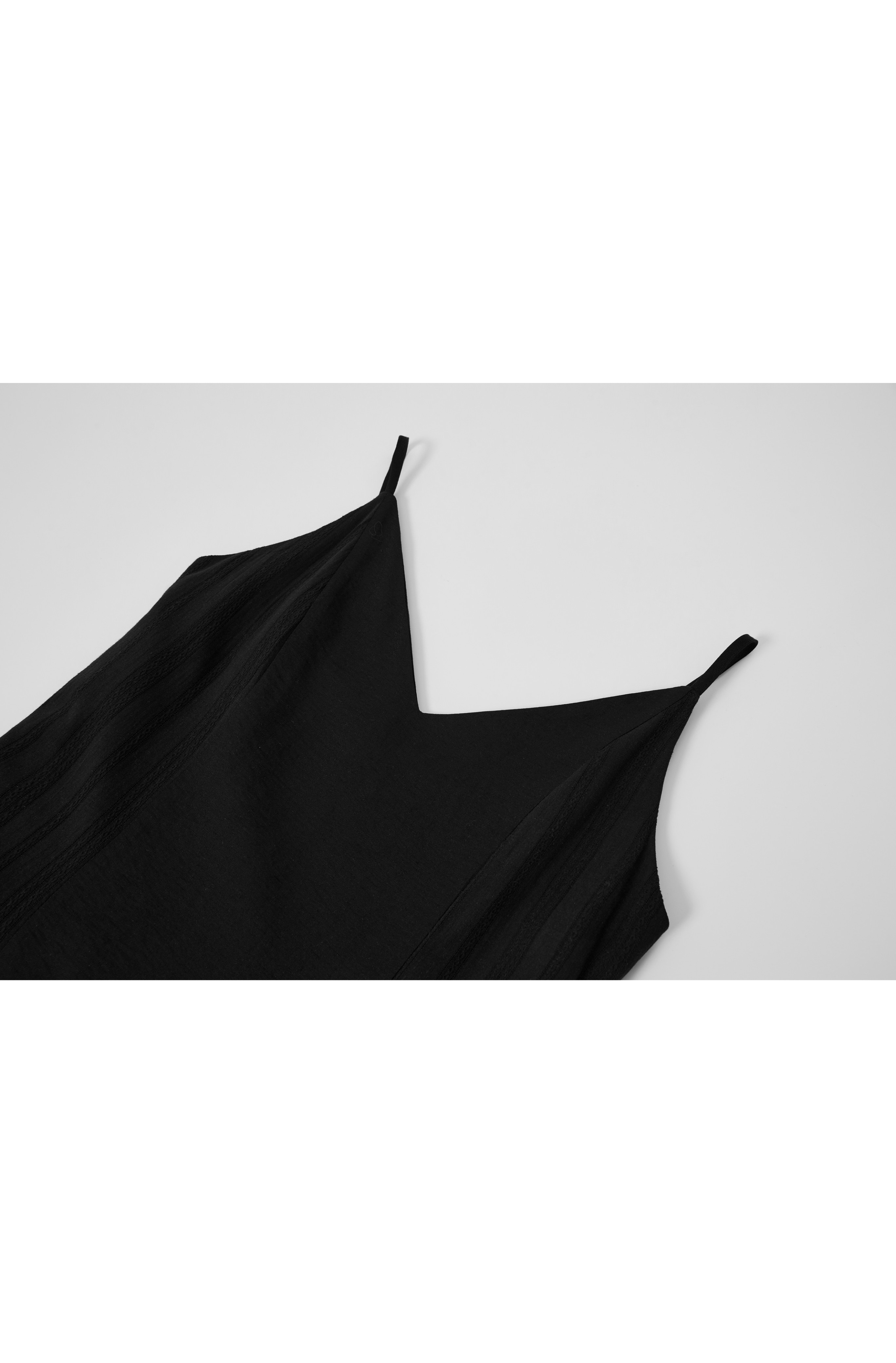 CLASSIC SHAPE VOLUME DRESS / 클래식 셰이프 볼륨 원피스