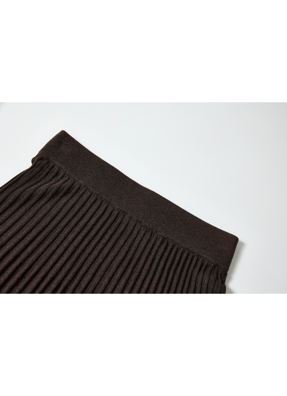 DRAPE PLEATED KNIT SKIRT