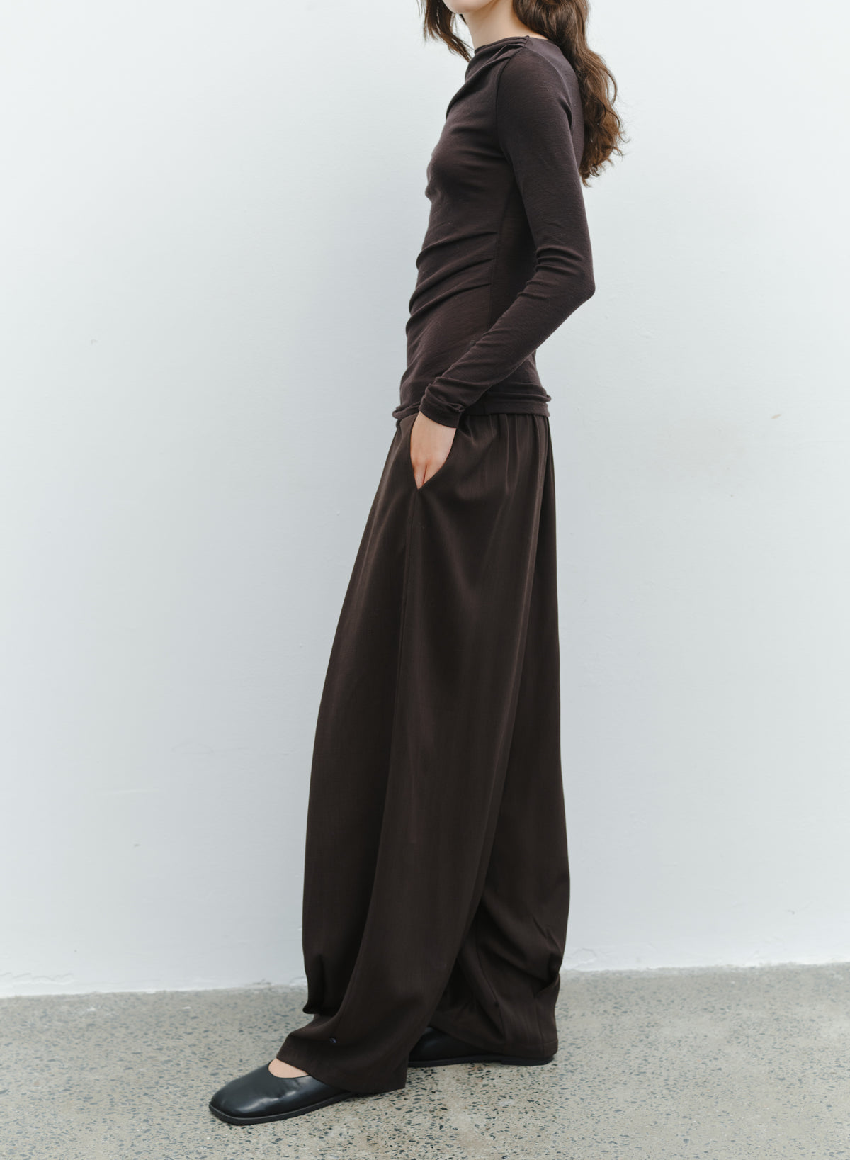 TUCK HEM DRAPE SLACKS