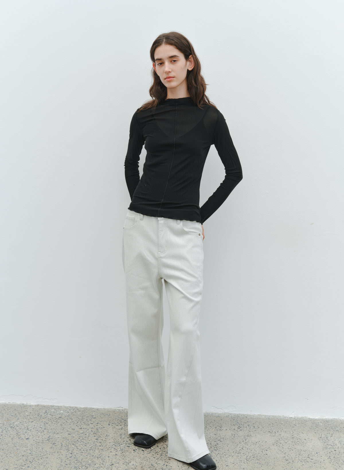 WASHED WHITE FLARE JEANS