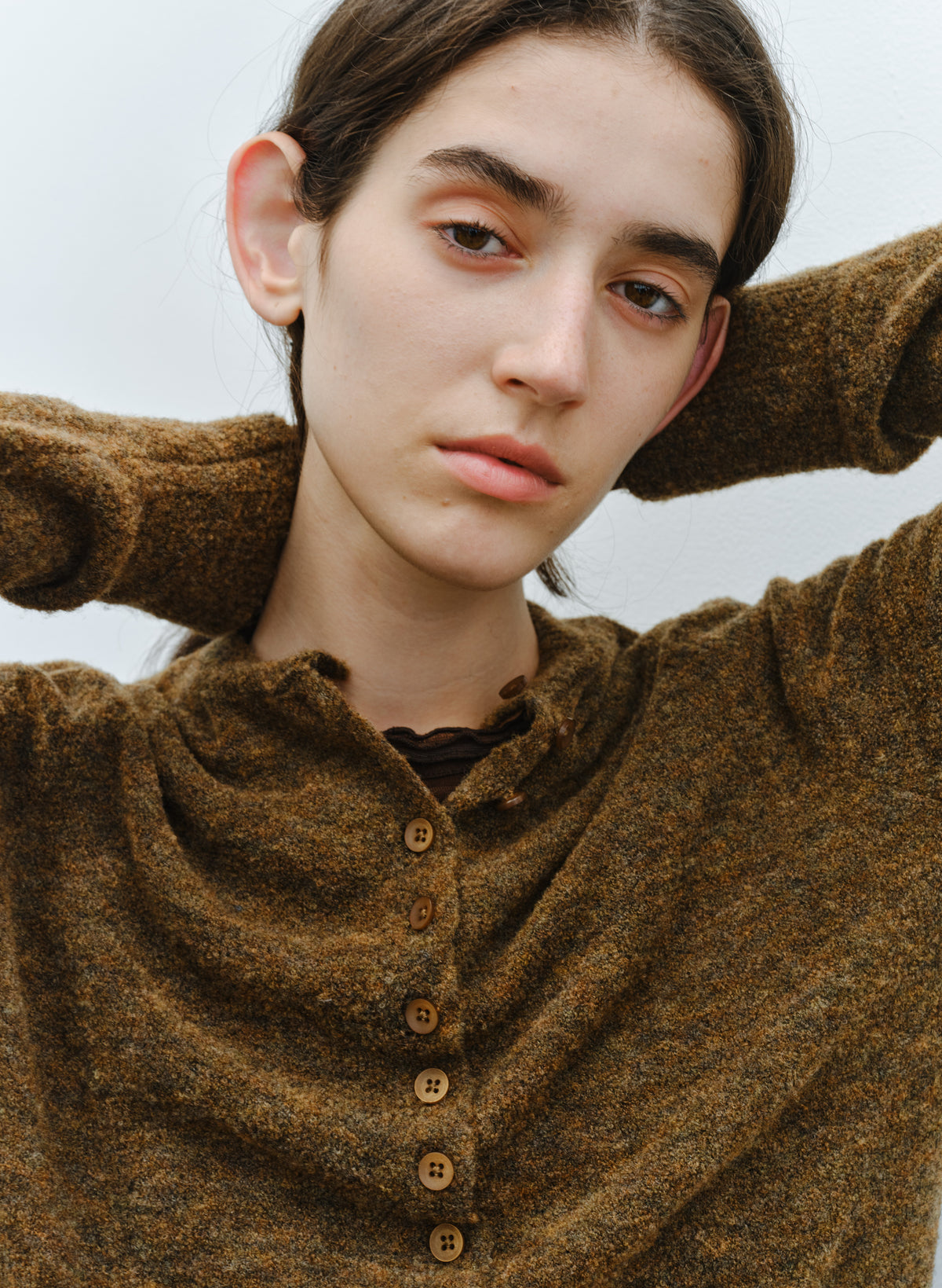 MULTI BUTTON COLOR SWEATER