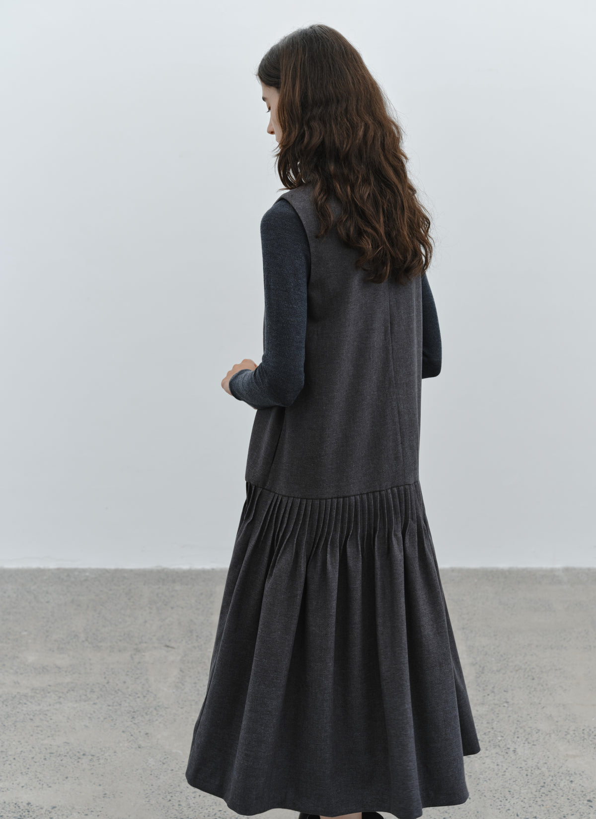 PLEATS LINE KNIT DRESS