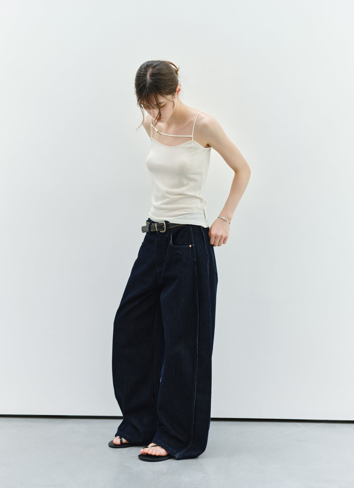 SIDE EDGE DEEP JEANS