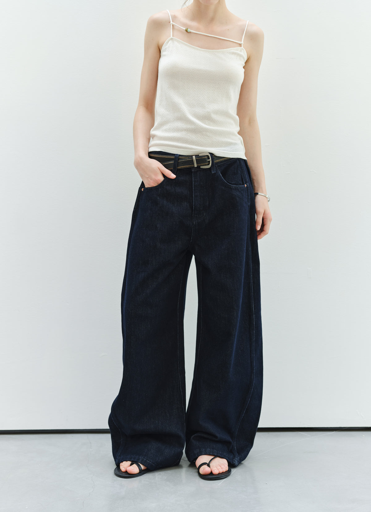 SIDE EDGE DEEP JEANS