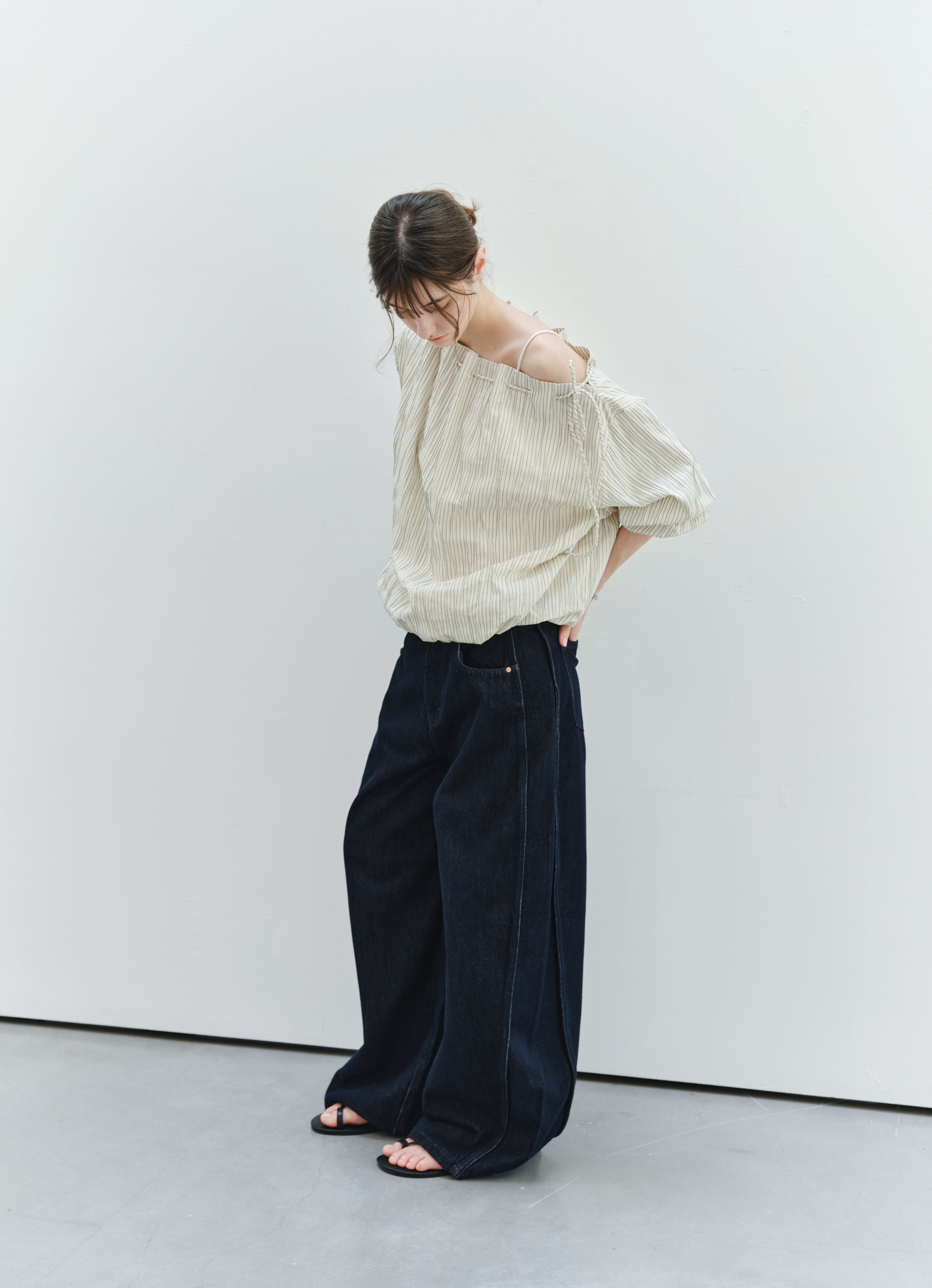 STRING POUCH PINSTRIPE SHIRT