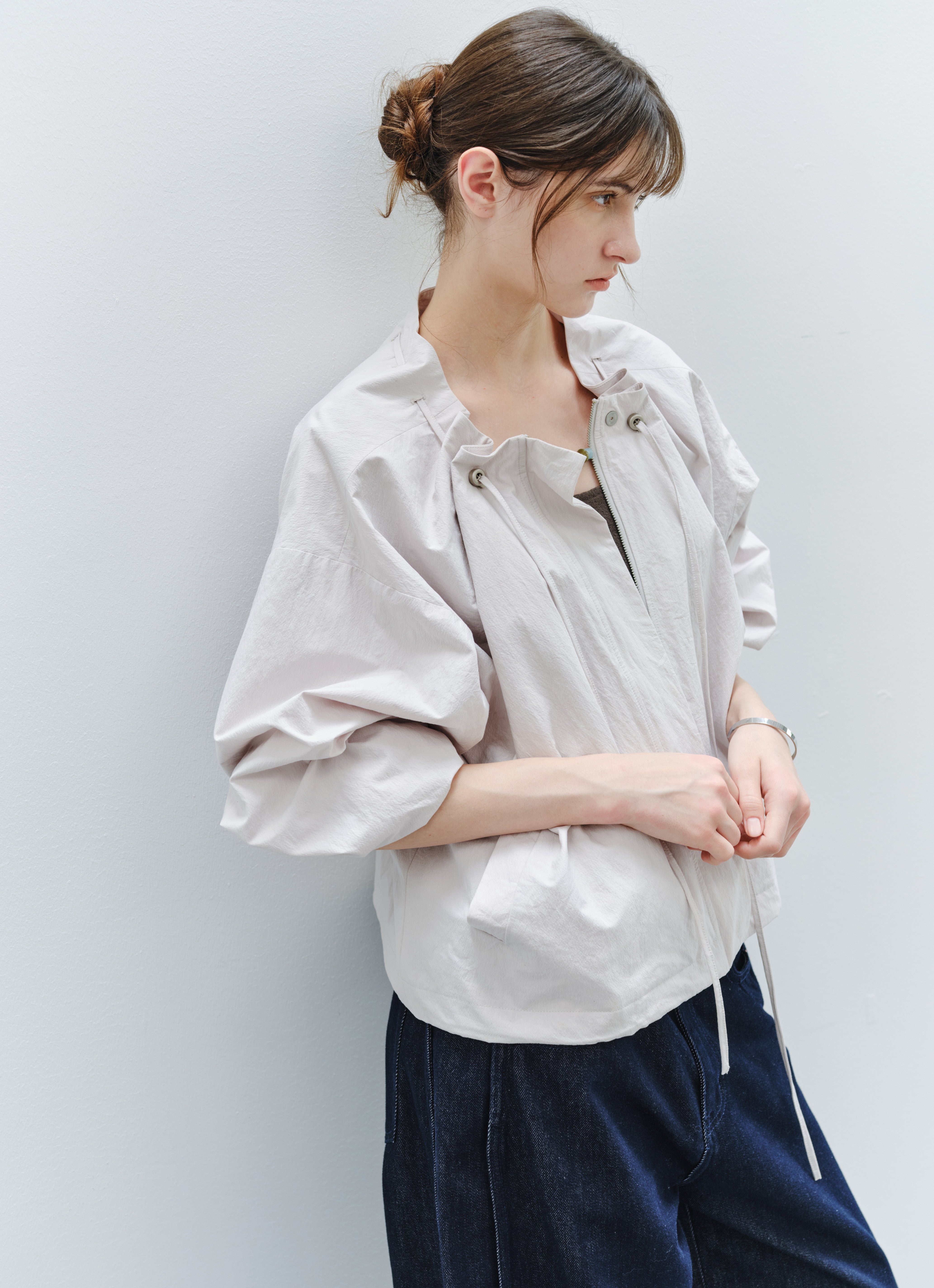 GATHER NECK SHORT BLOUSON