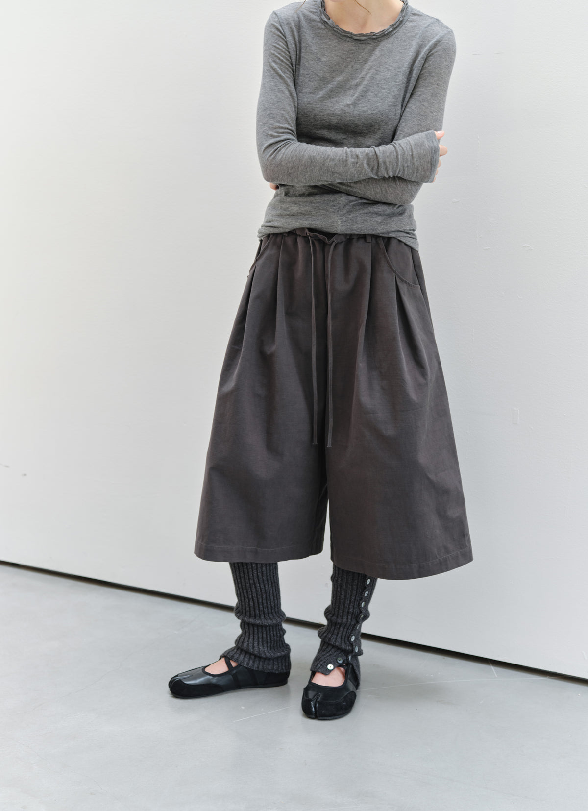 WIDE TACK HALF PANTS