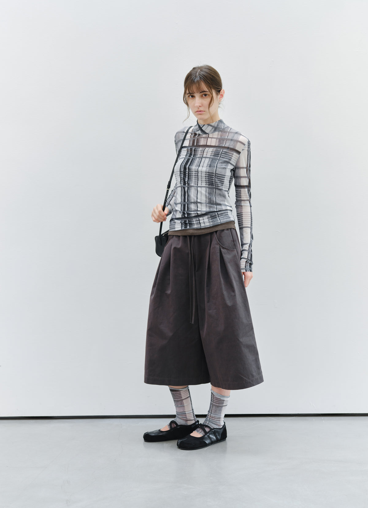 WIDE TACK HALF PANTS