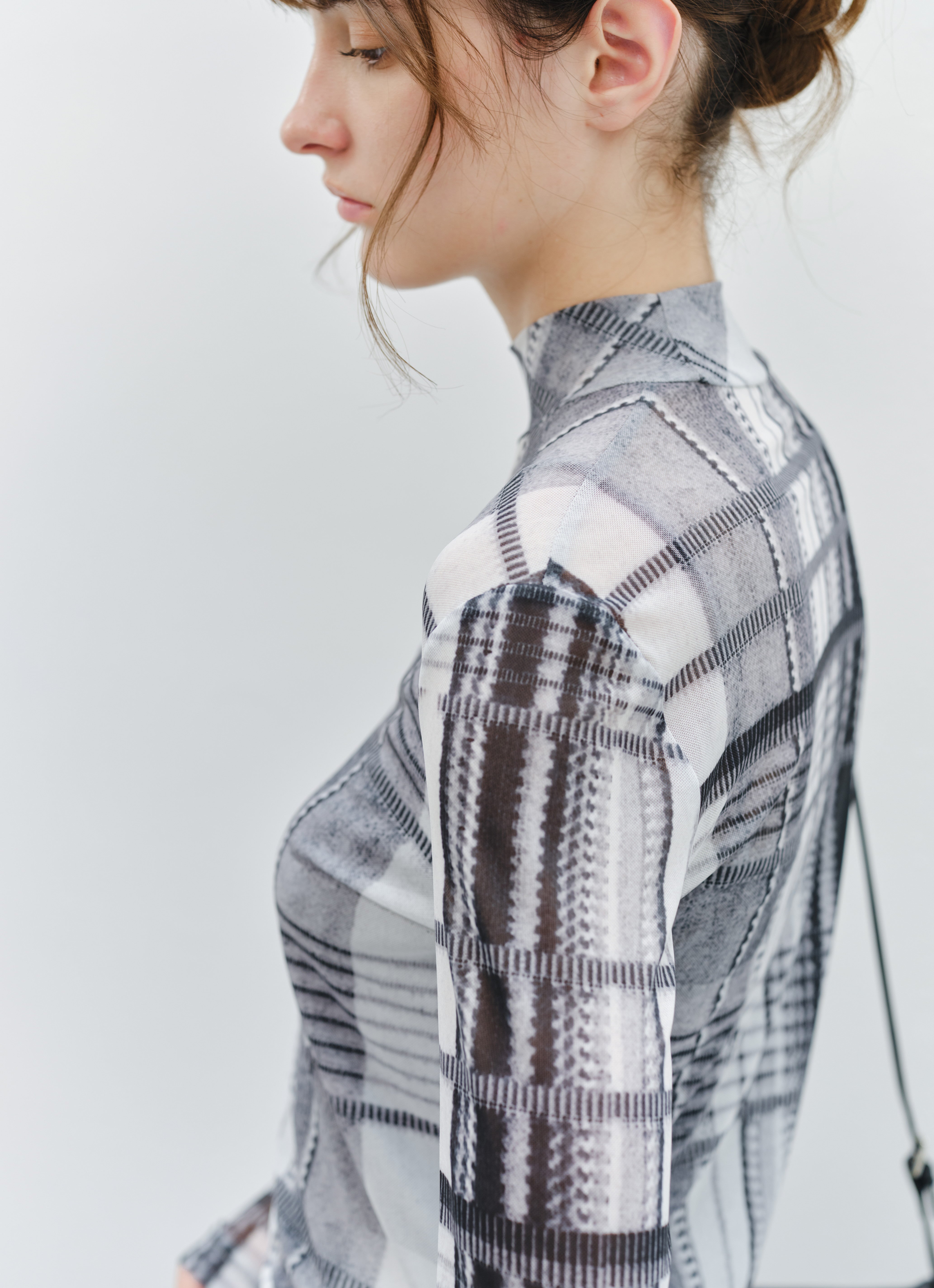 WAVE CHECK SHEER TOP