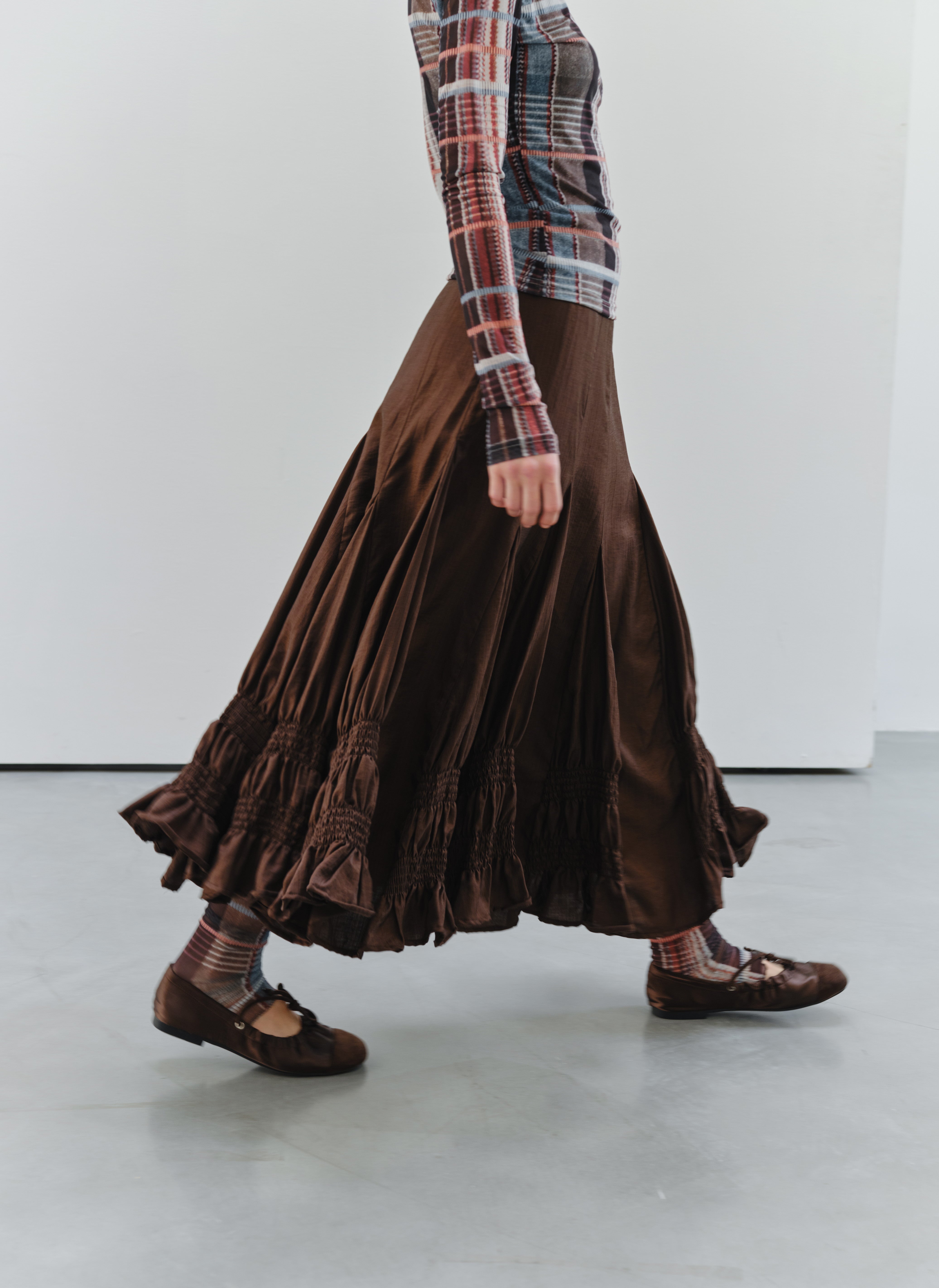 GATHER RUFFLE DESIGN SKIRT