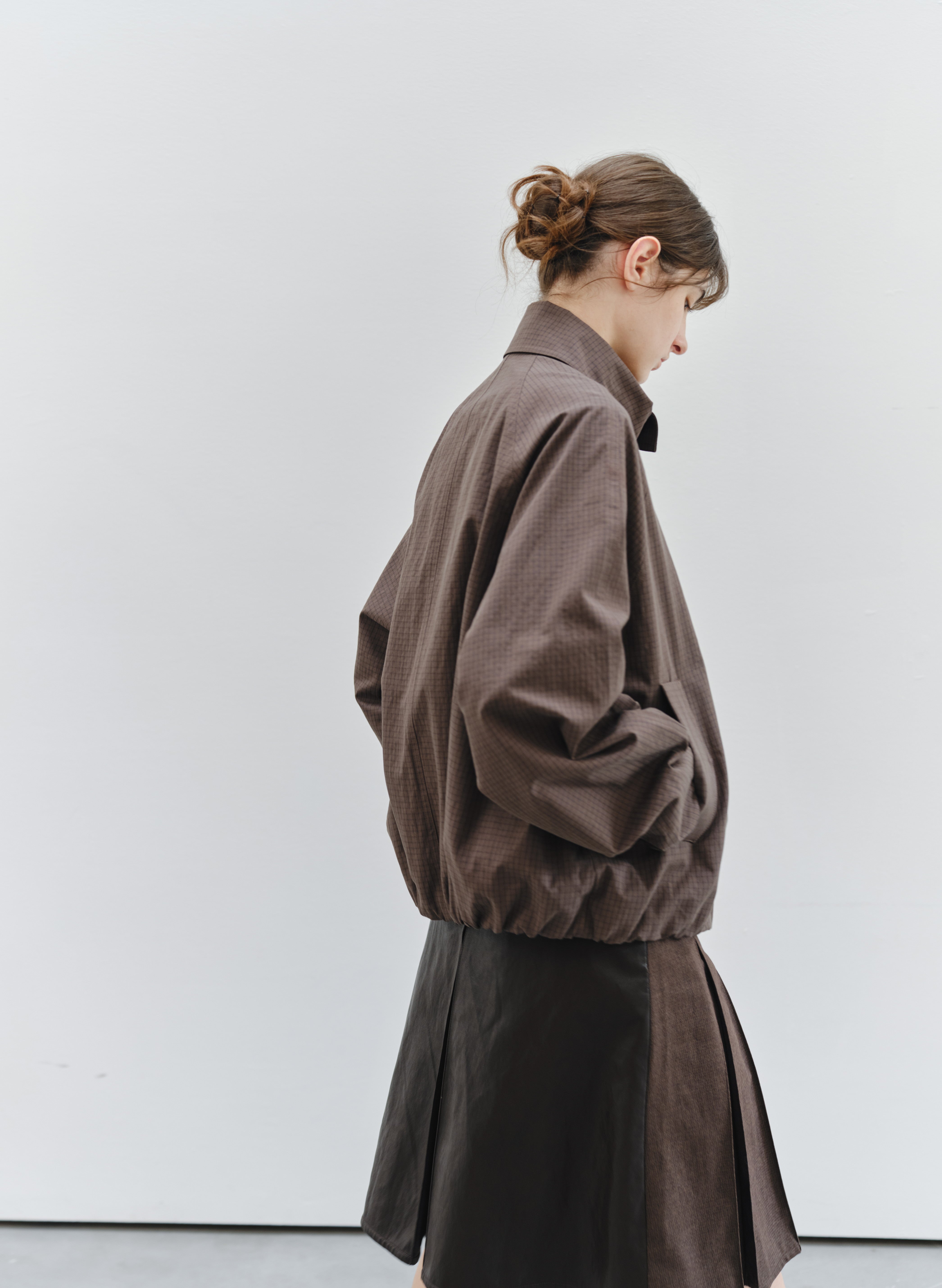 BACK LEATHER PLEATED SKIRT