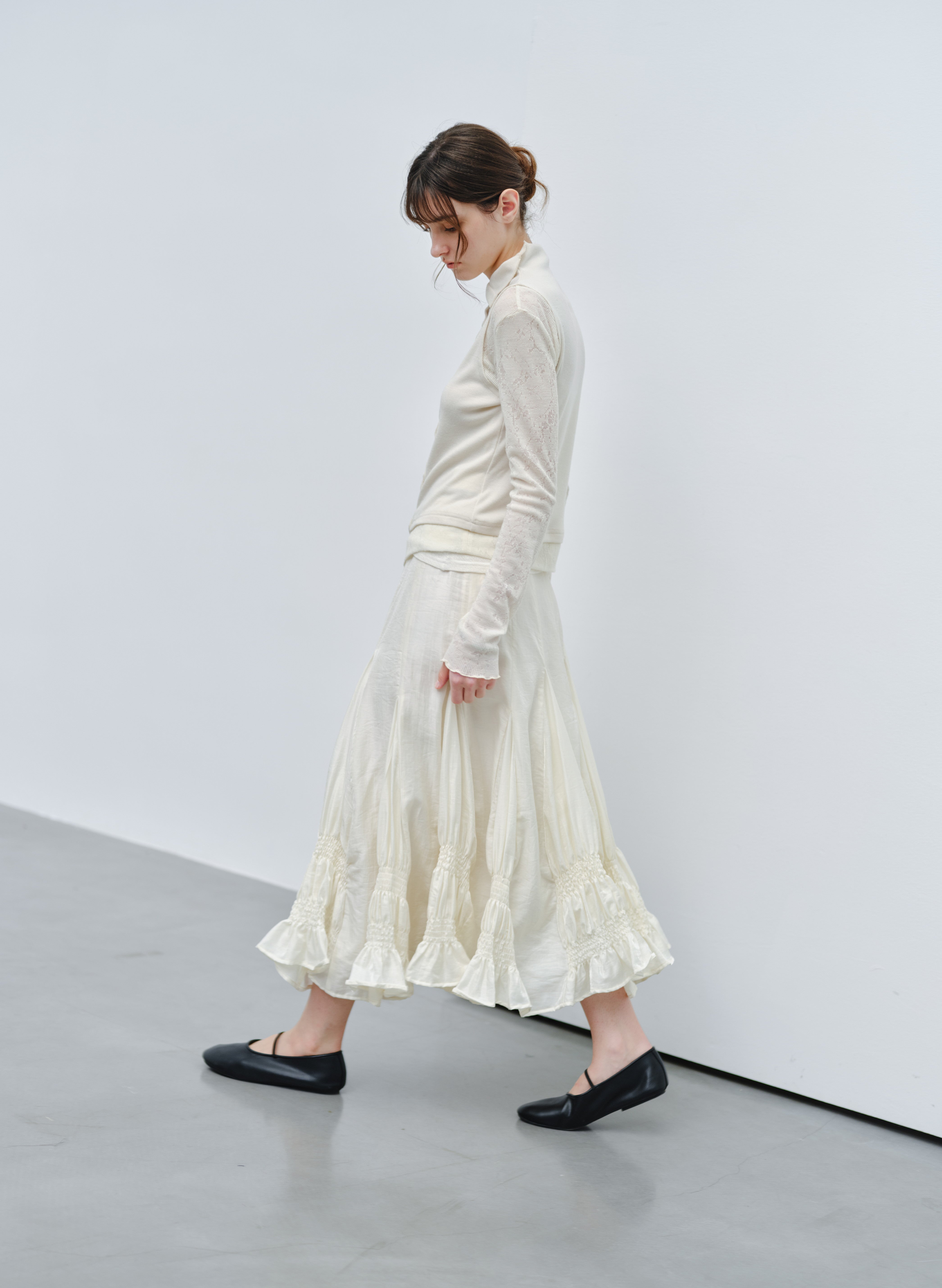 GATHER RUFFLE DESIGN SKIRT