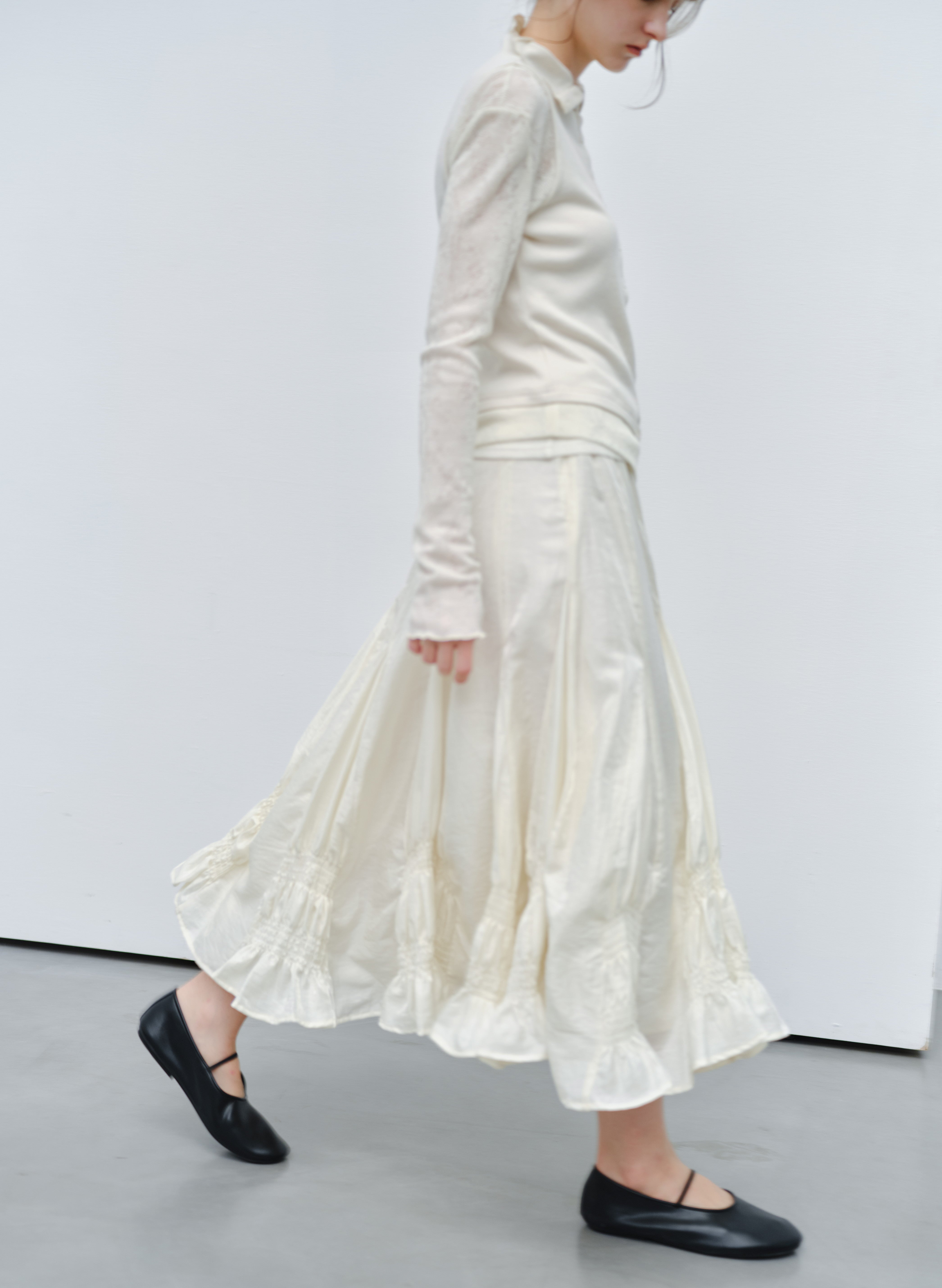 GATHER RUFFLE DESIGN SKIRT