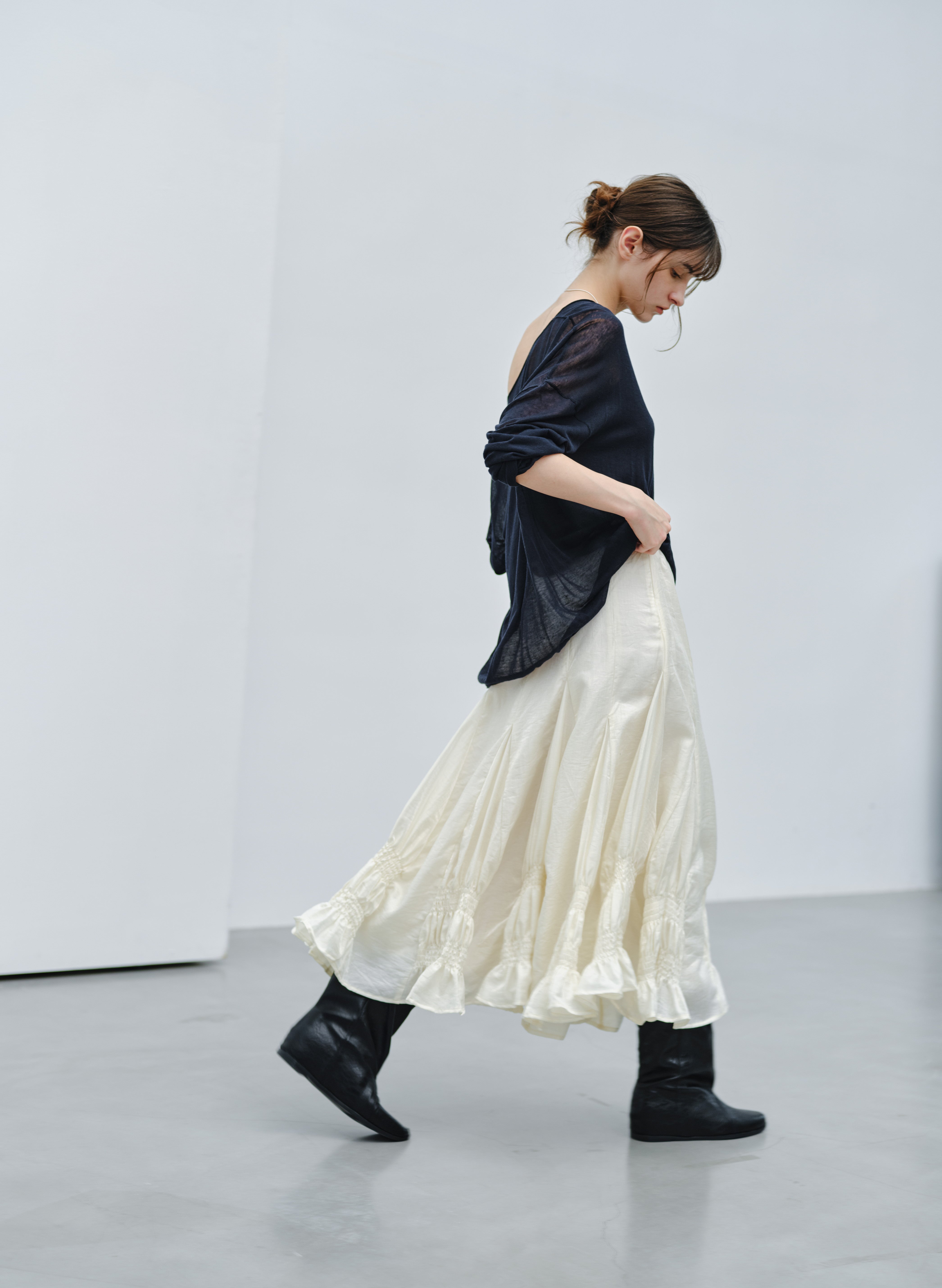 GATHER RUFFLE DESIGN SKIRT