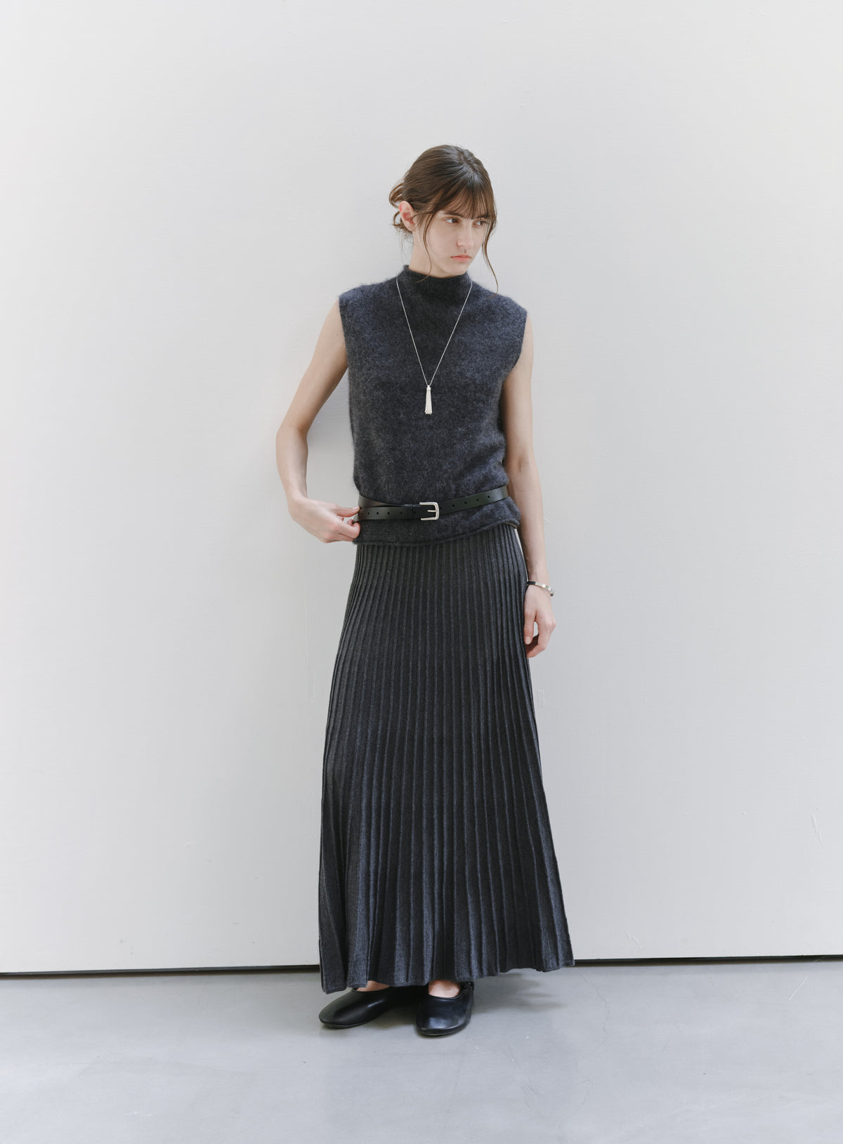 DRAPE PLEATED KNIT SKIRT