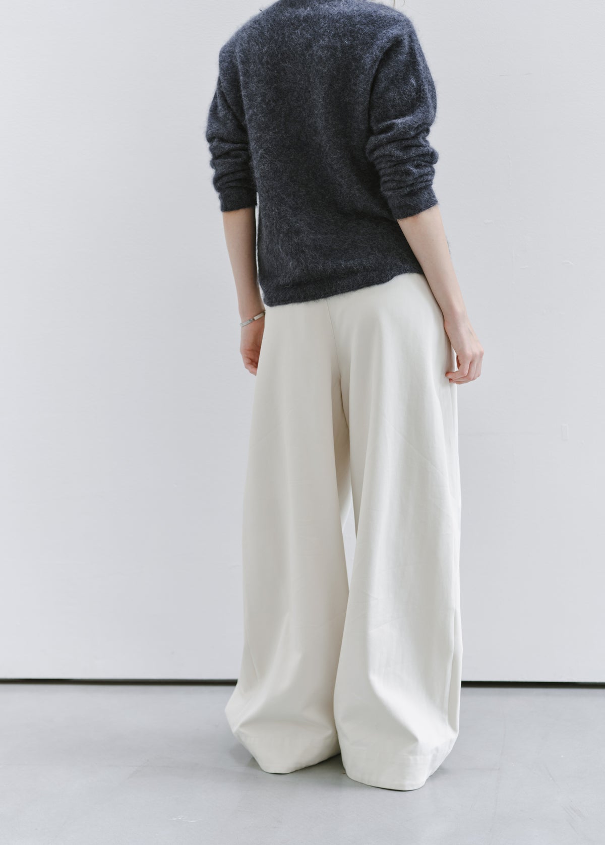 DEEP TUCK WIDE PANTS