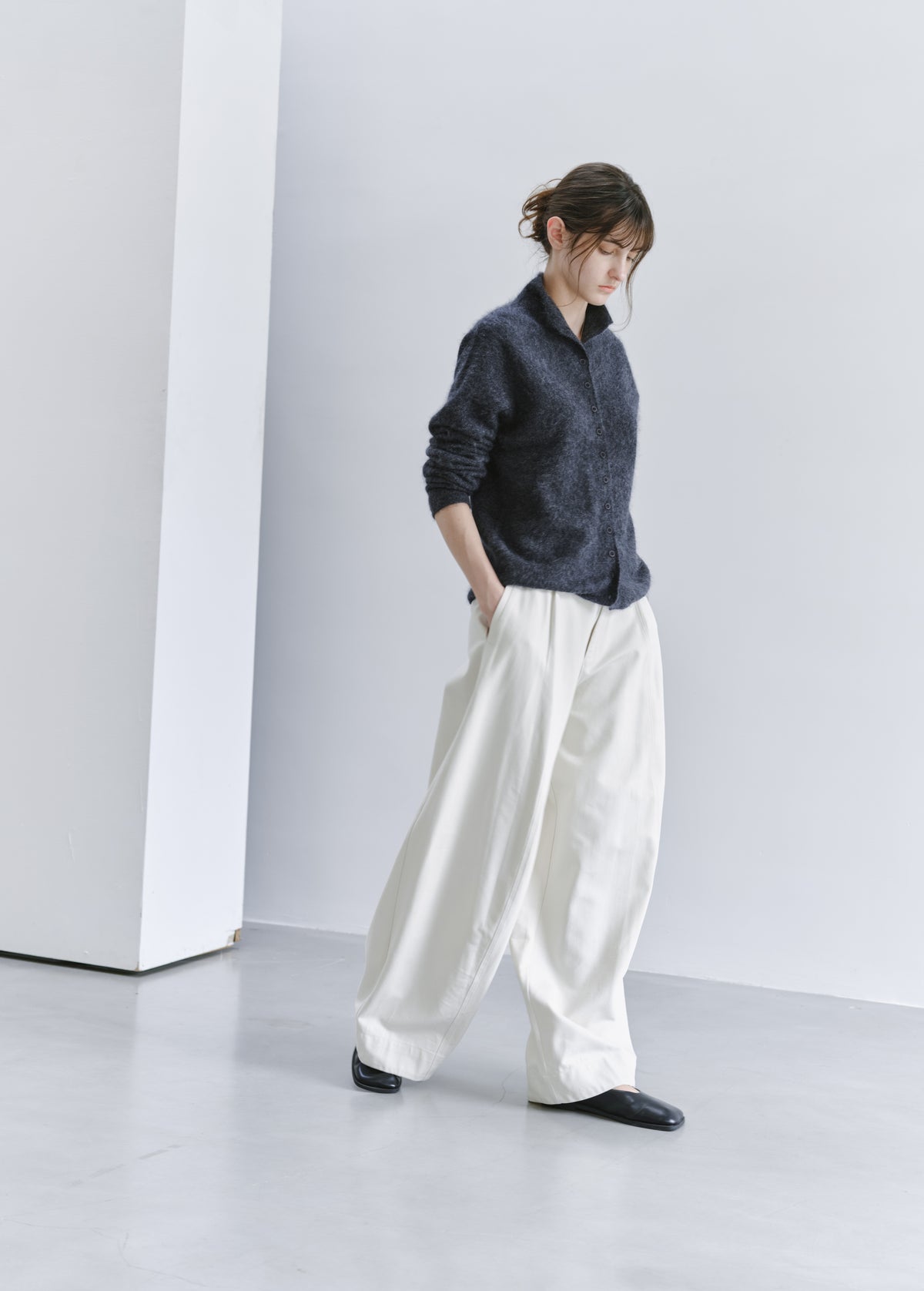 DEEP TUCK WIDE PANTS