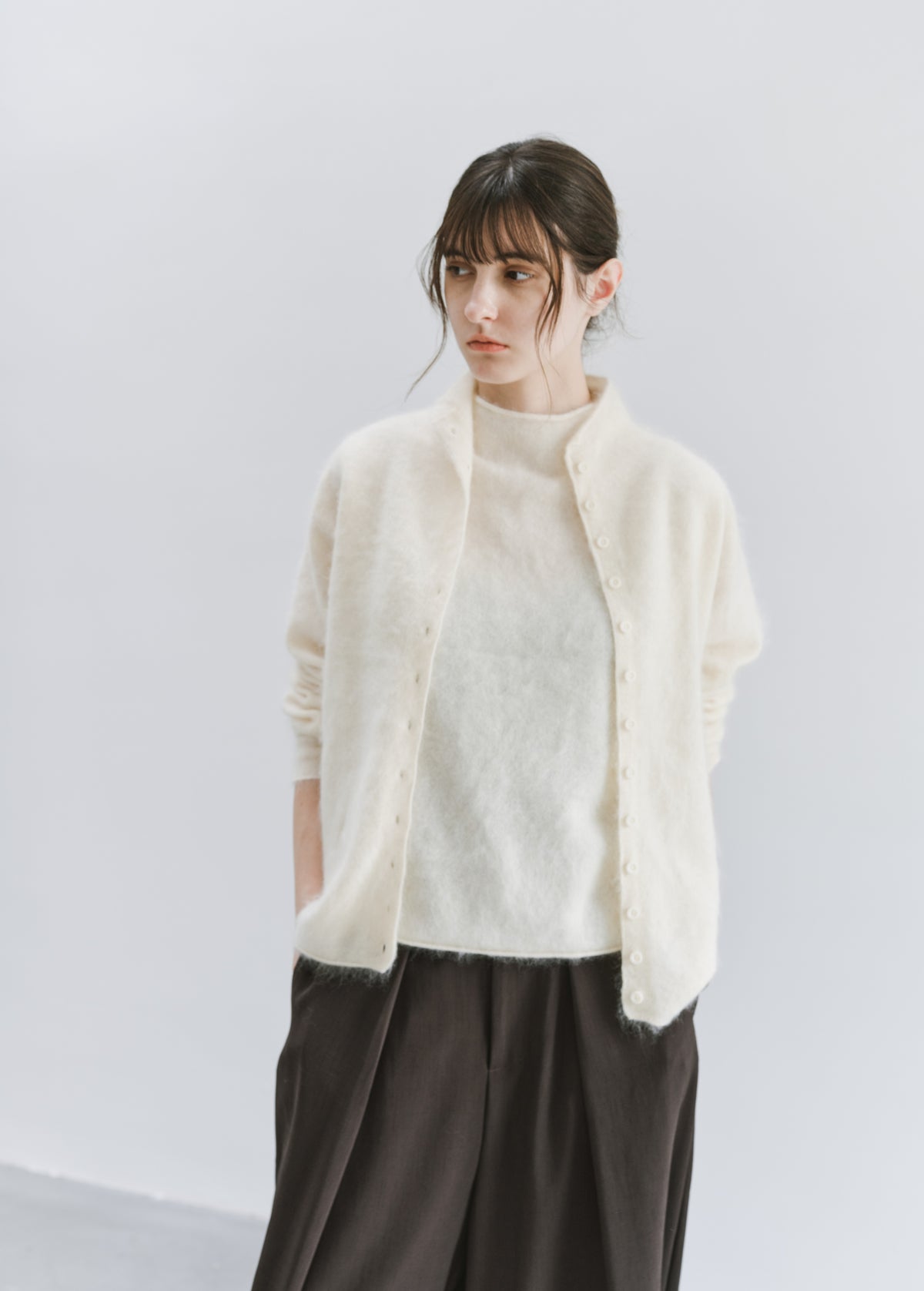 ROLL HEM SLEEVELESS WOOL TOP