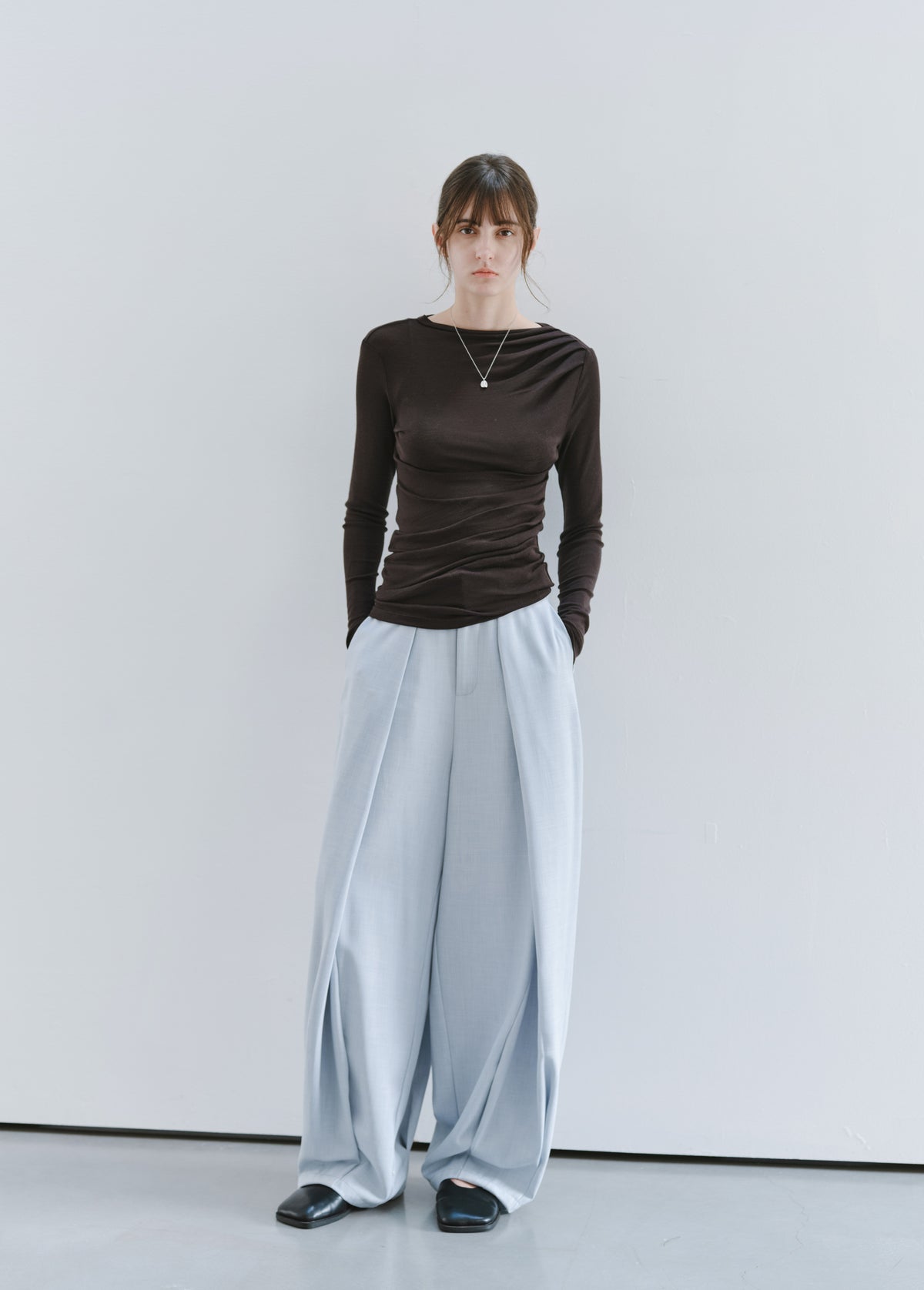 TUCK HEM DRAPE SLACKS