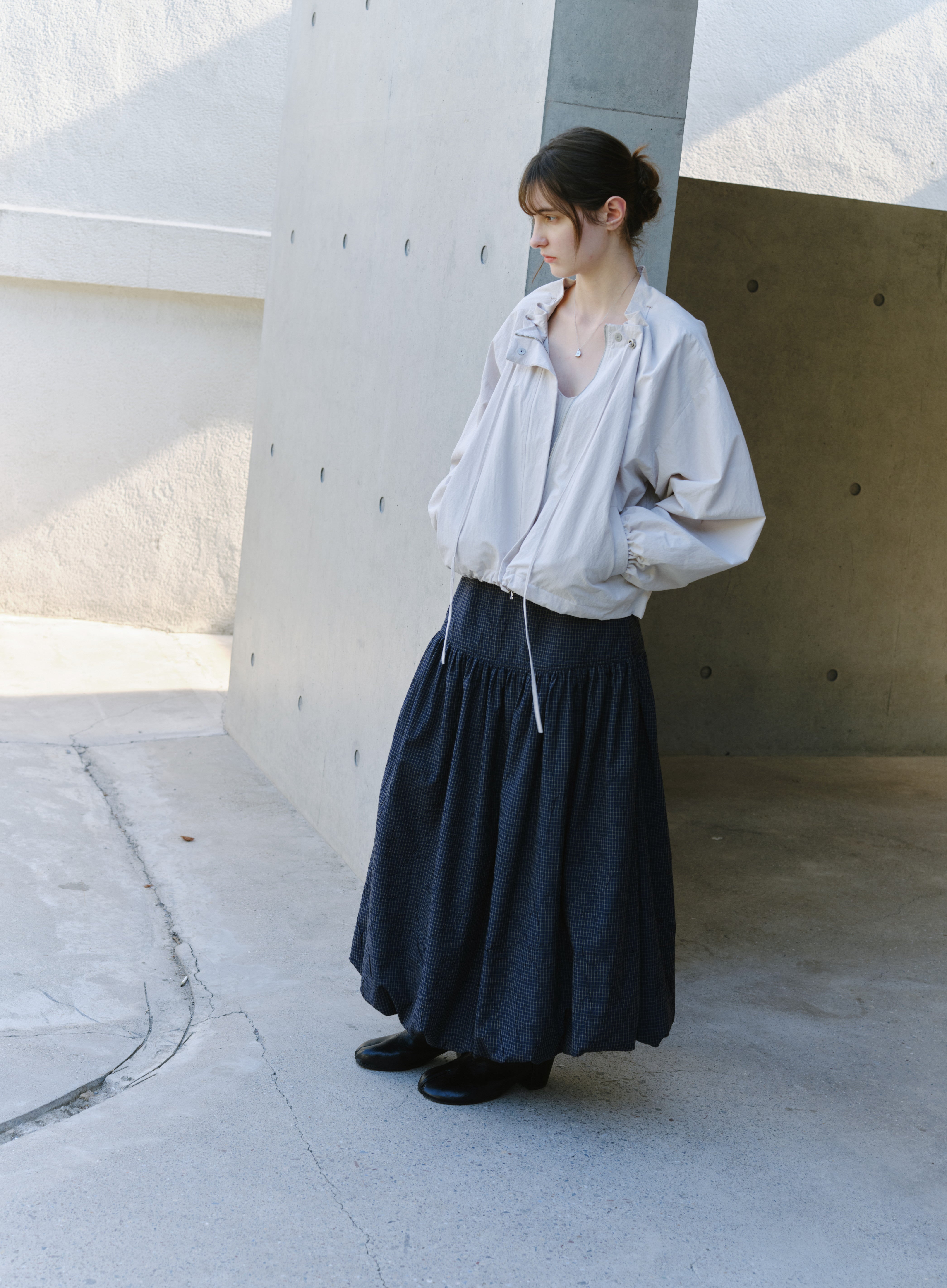 GATHER NECK SHORT BLOUSON