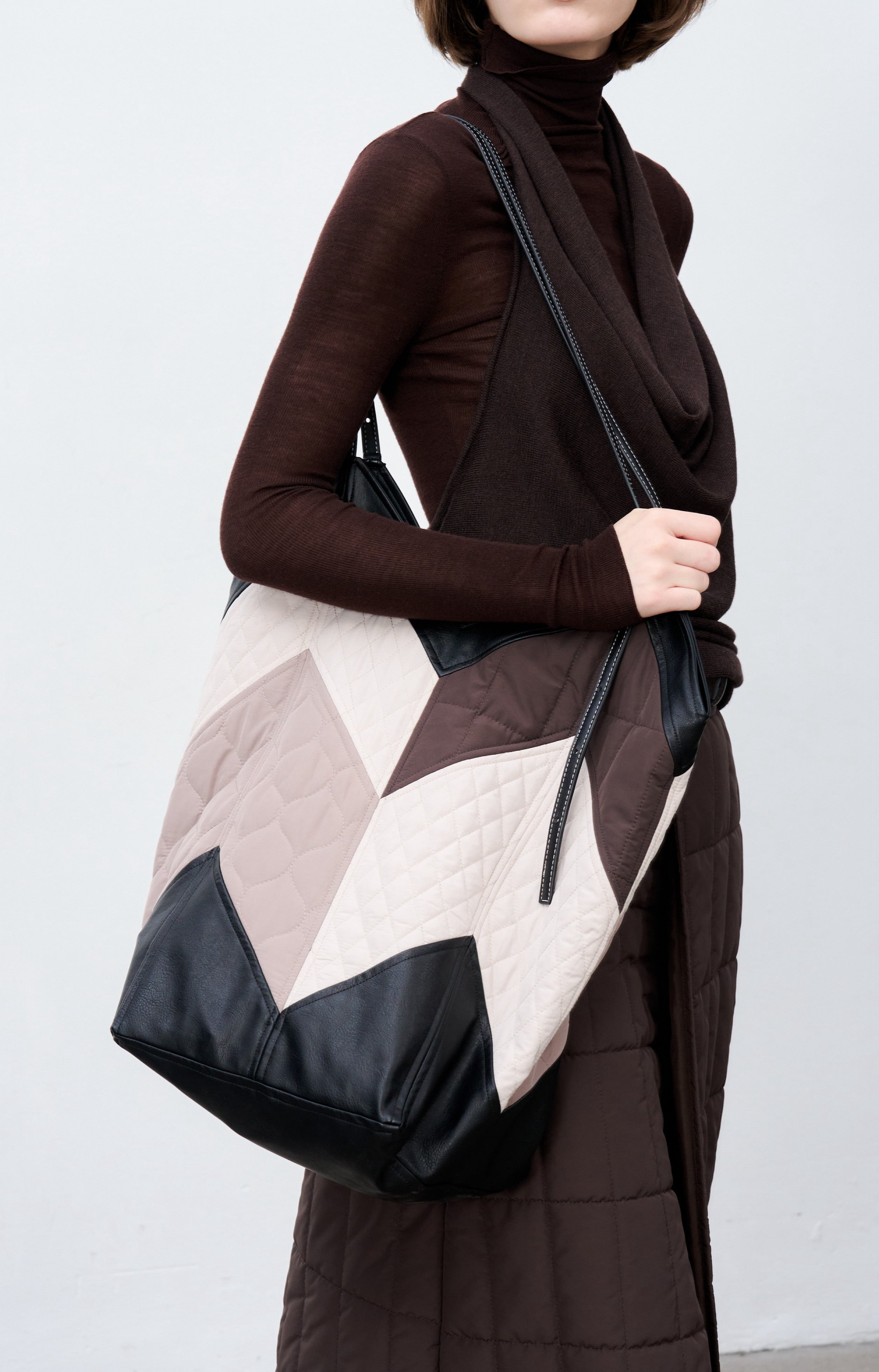 PATCHWORK COLOR QUILTED BAG