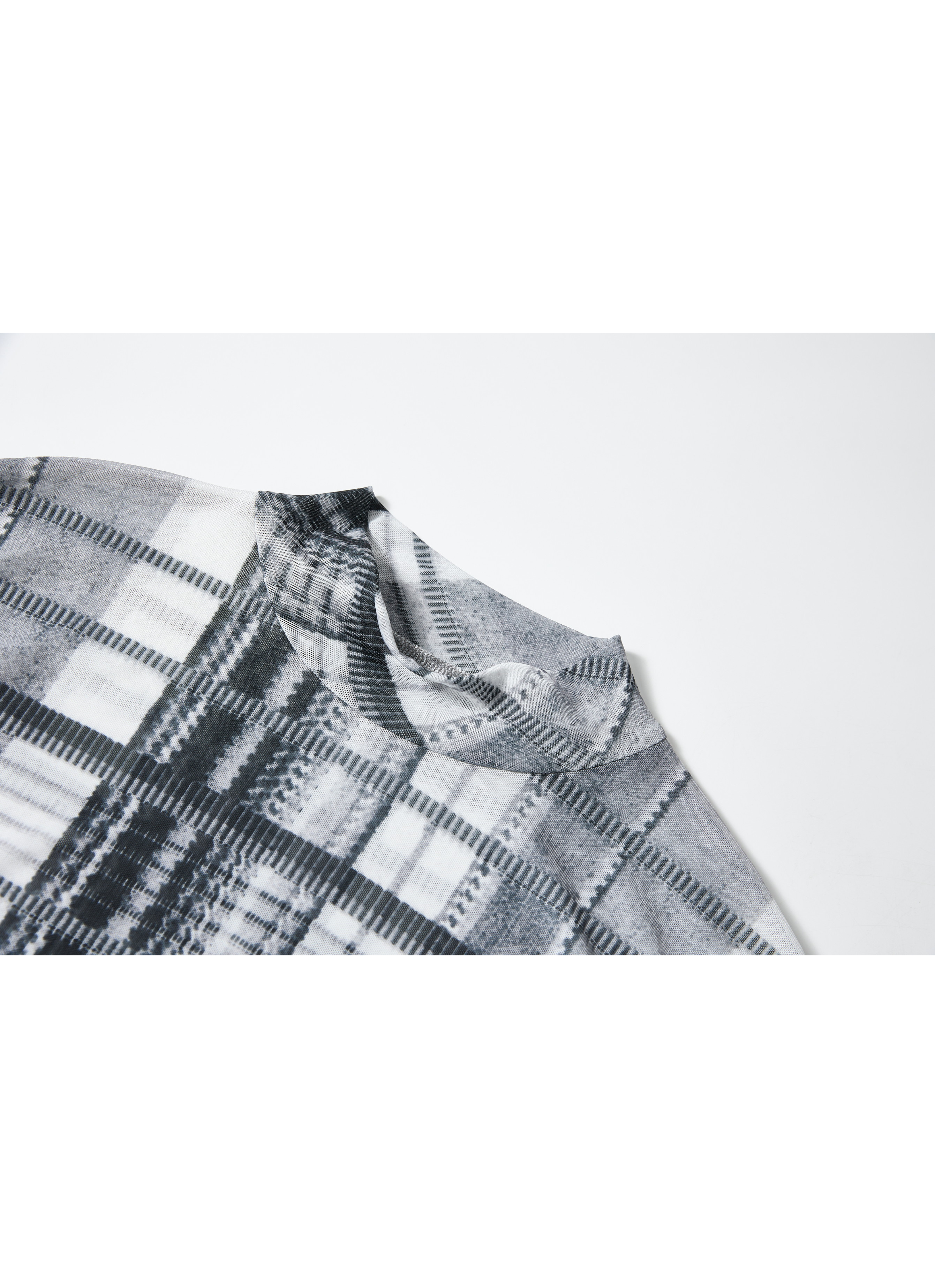 WAVE CHECK SHEER TOP