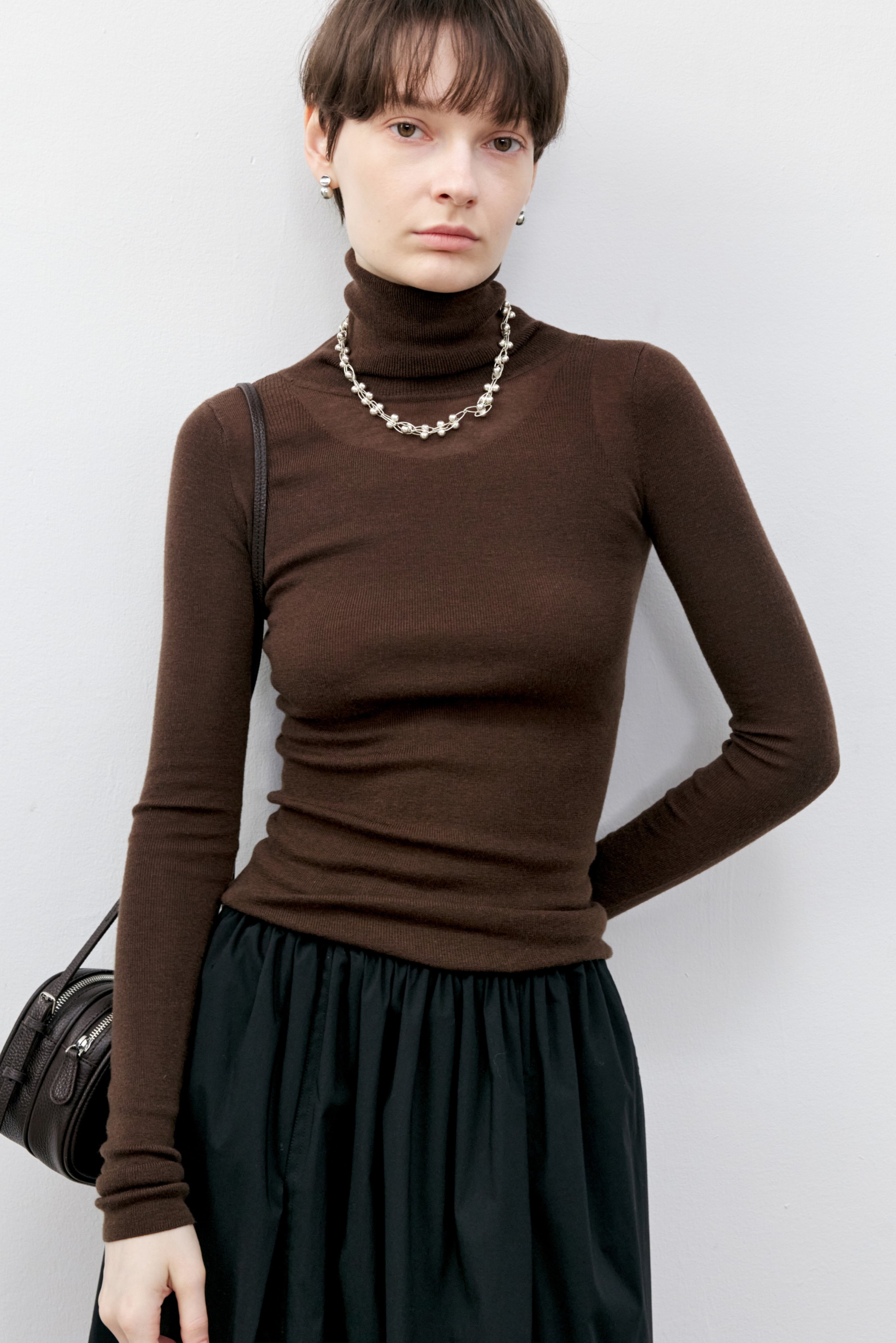 SLIM FIT TURTLENECK SWEATER