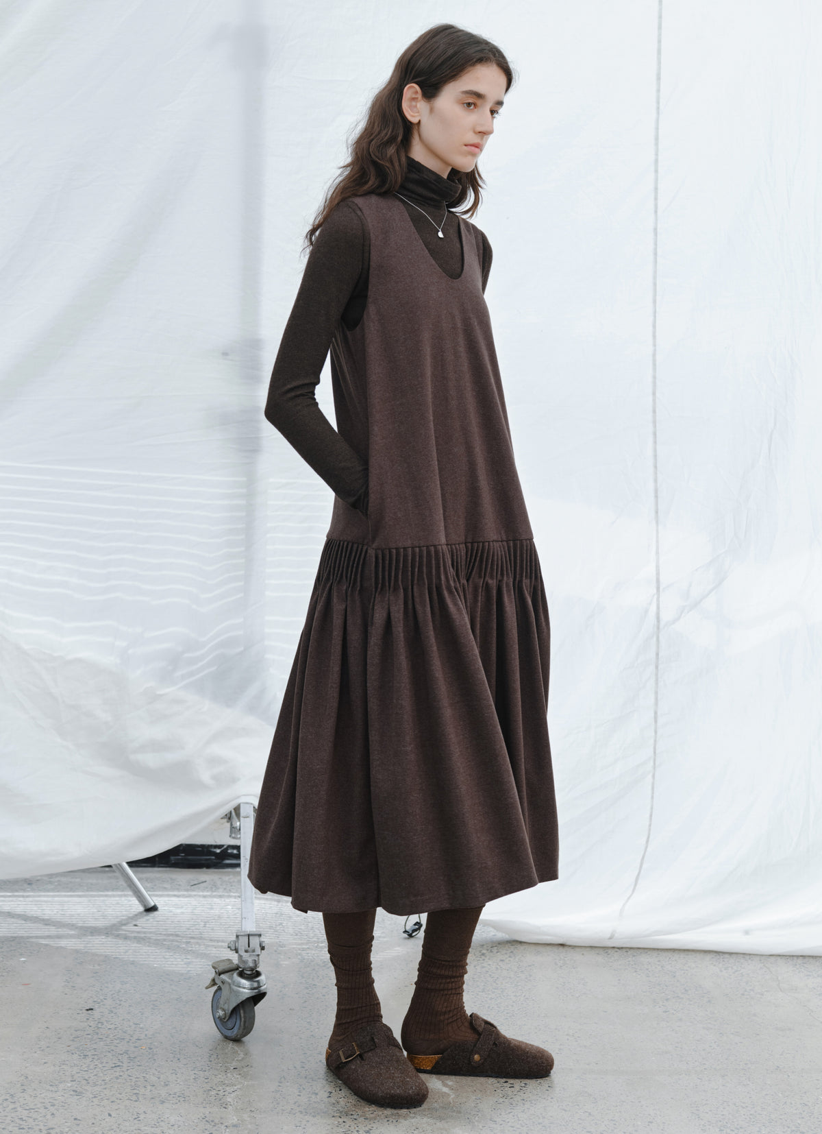 PLEATS LINE KNIT DRESS