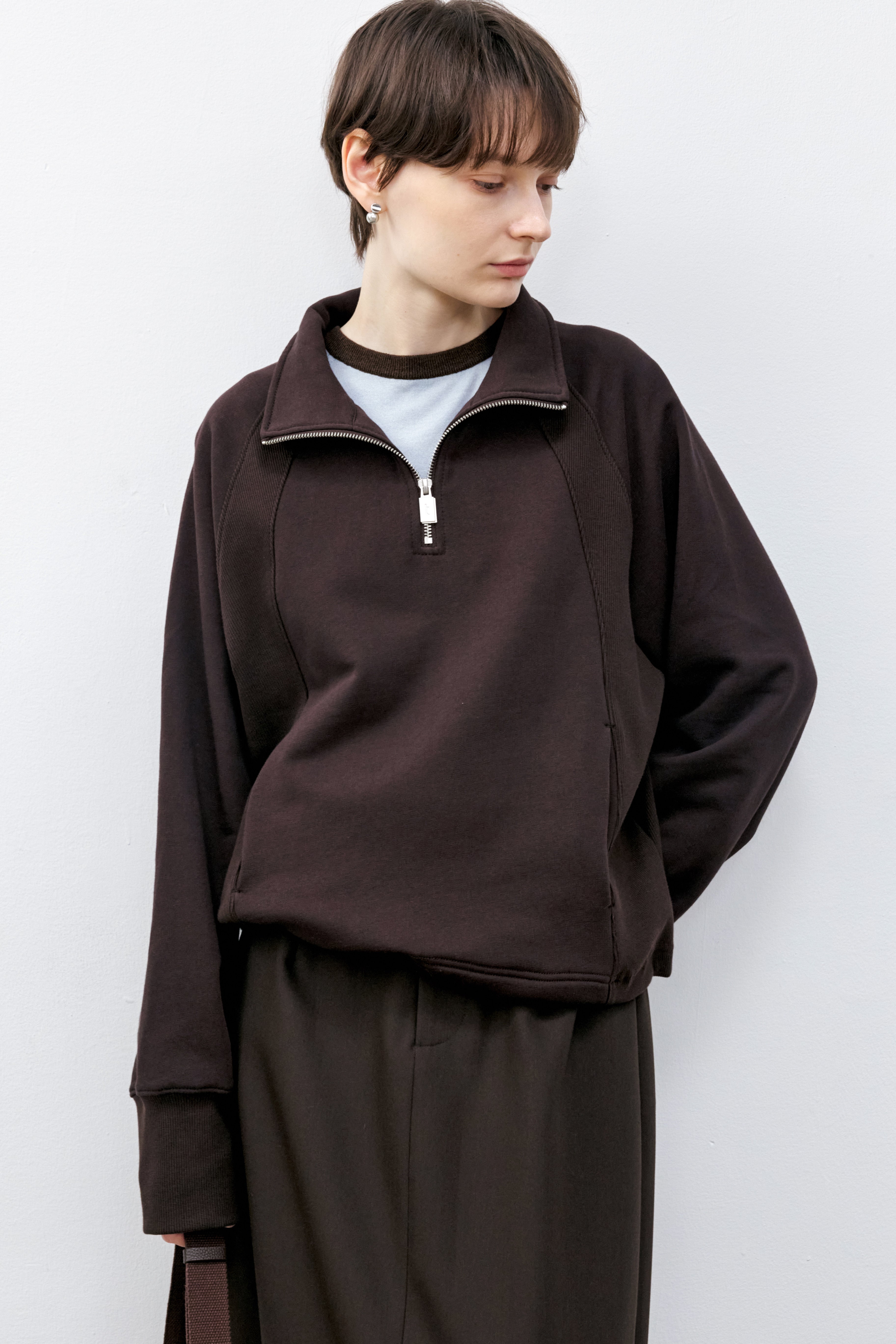 HALF ZIP CALM SWEATSHIRT / ハーフジップカームスウェット