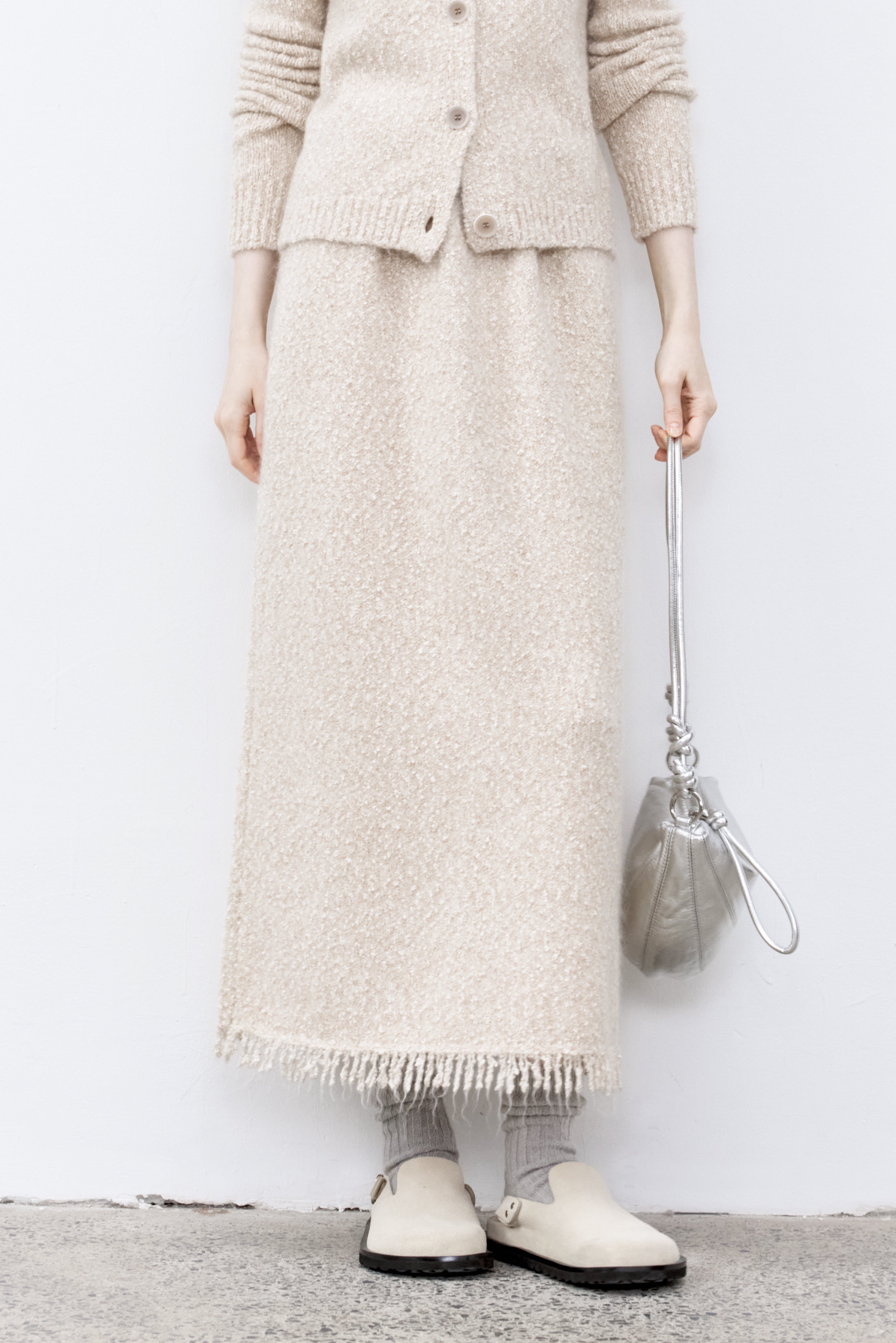 SNOW DOT FRINGE SKIRT