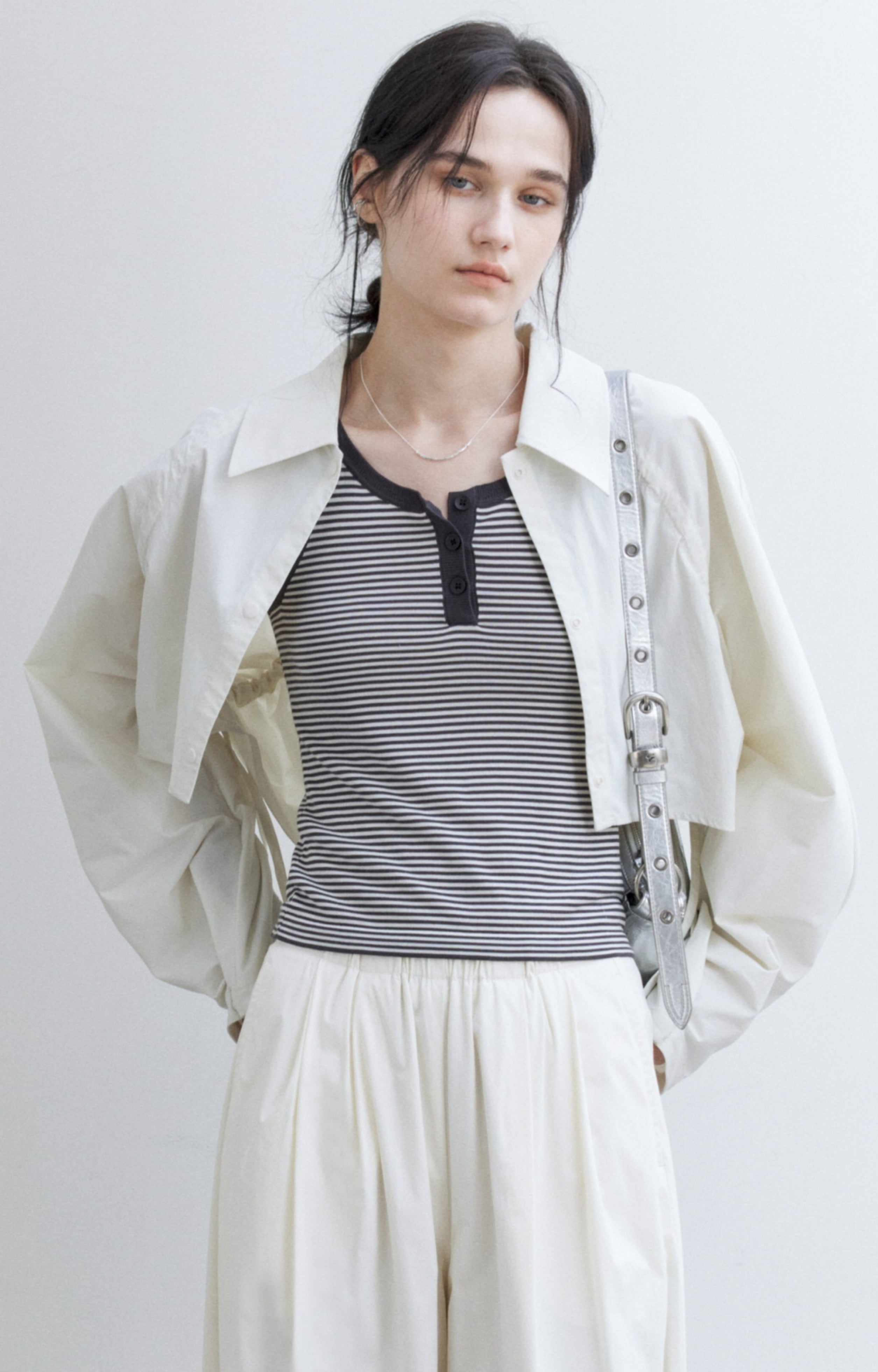 UV CUT BACK DRAWSTRING SHIRT/UV 컷 백 드로우 스트링 셔츠