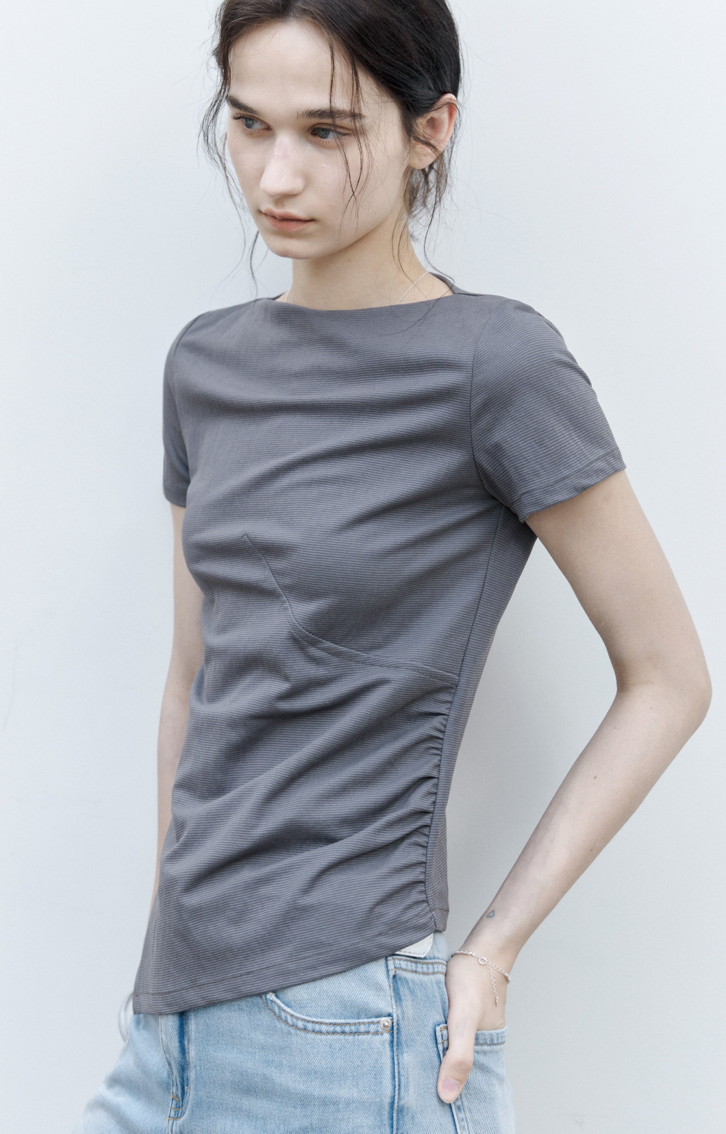 SIDE GATHERE SLIM T-SHIRT