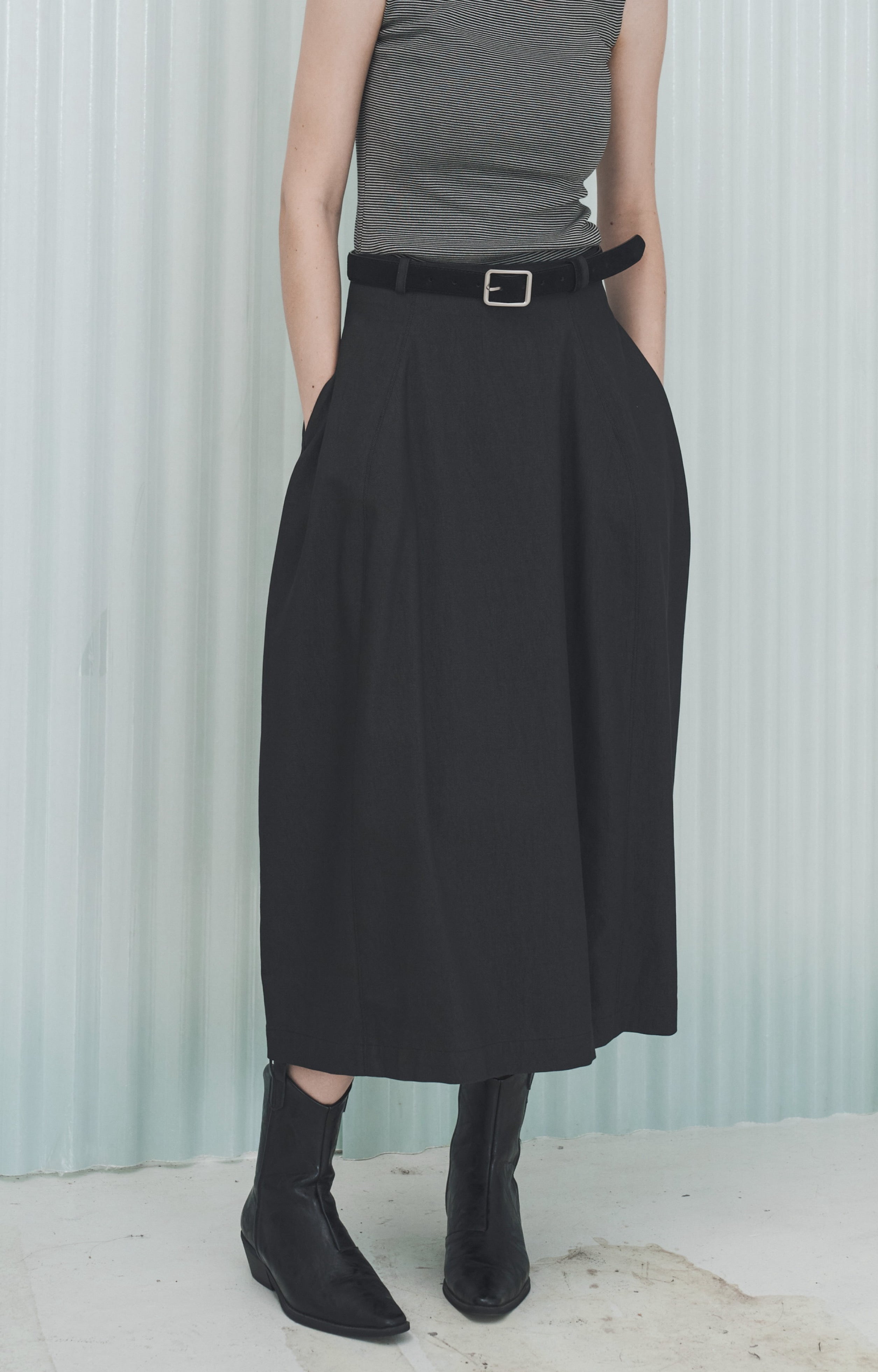 WIDE CUT COCOON SKIRT / ワイドカットコクーンスカート