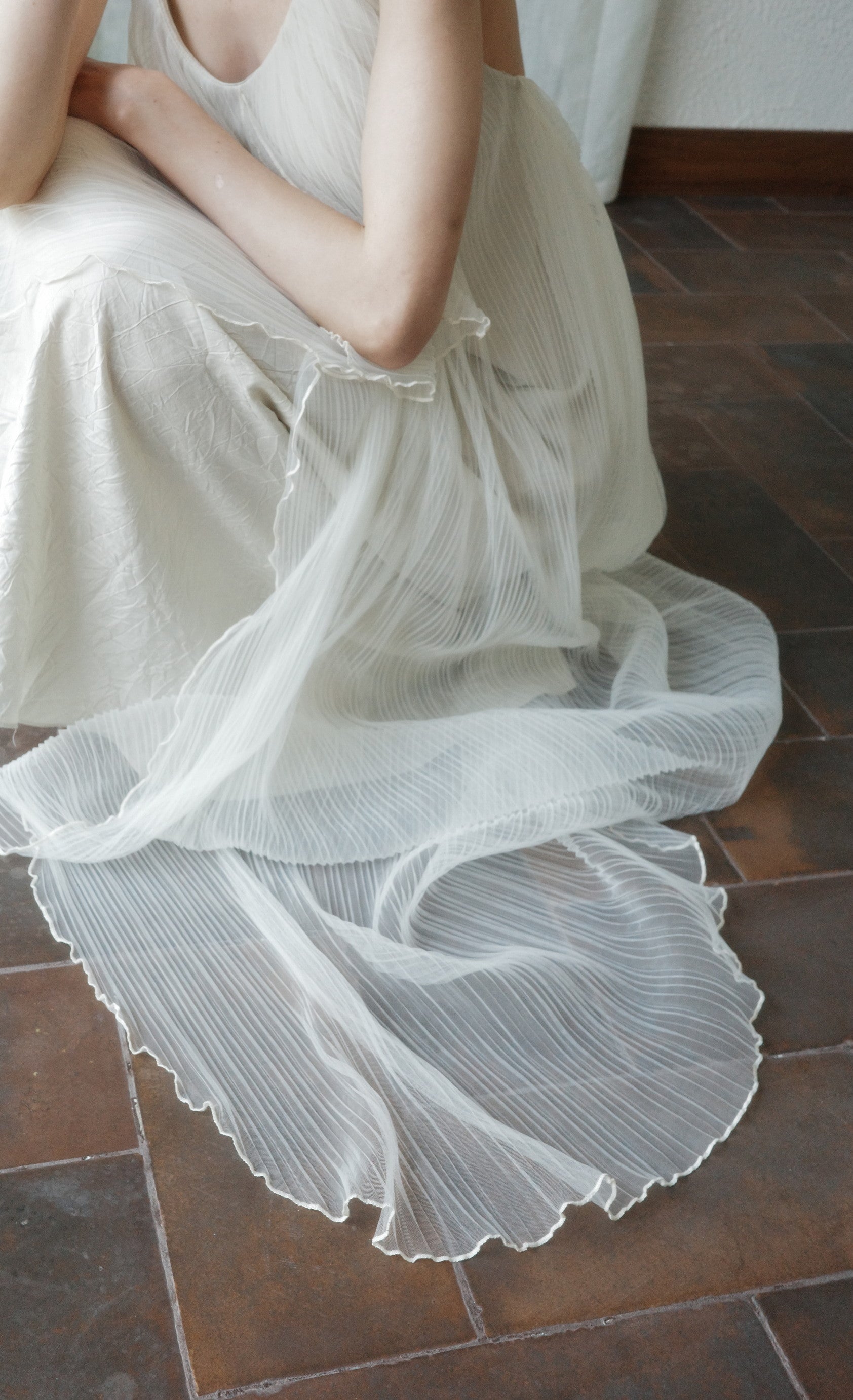 TULLE LAYERED VOLUME DRESS