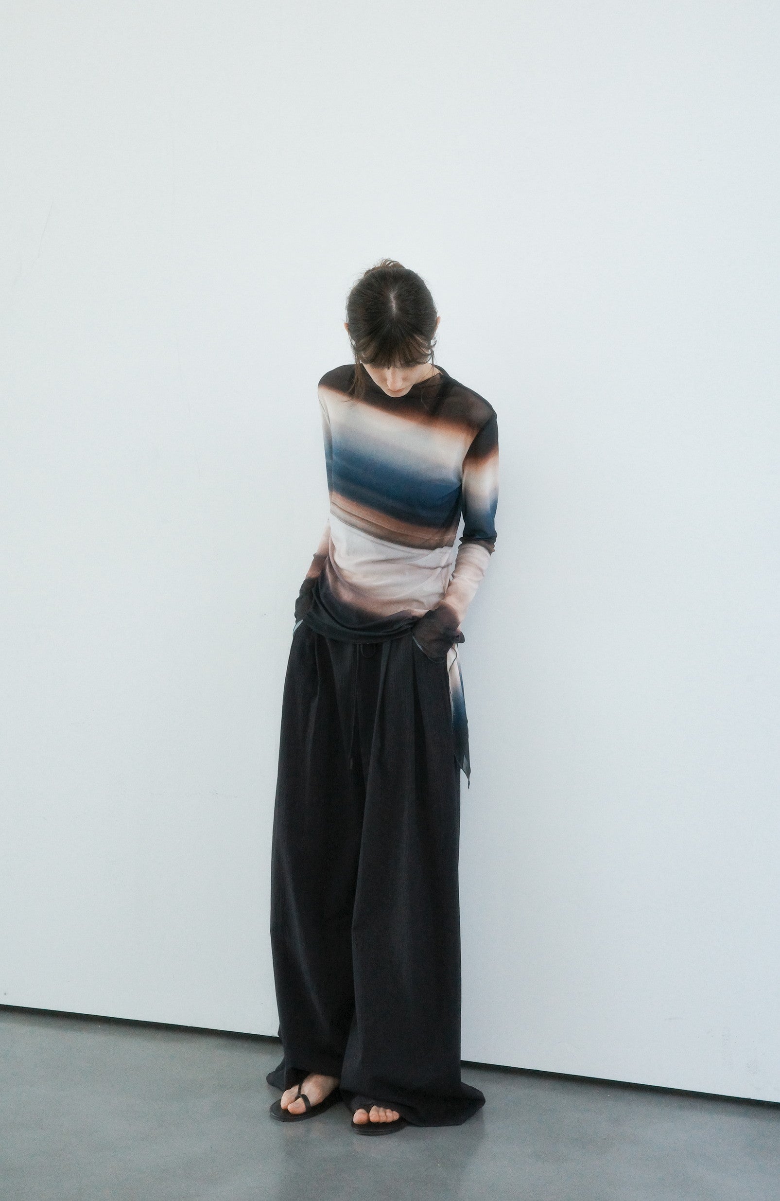 GLOW TIE SHEER TOP
