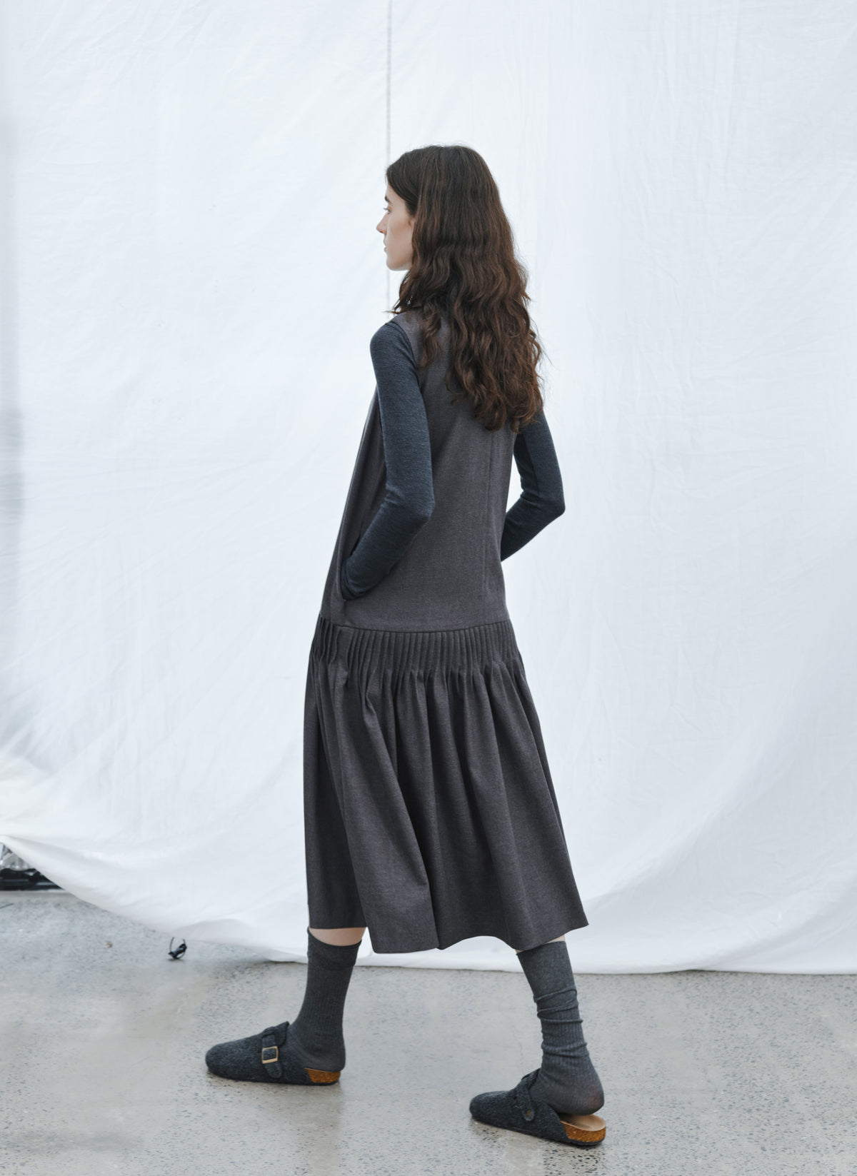 PLEATS LINE KNIT DRESS