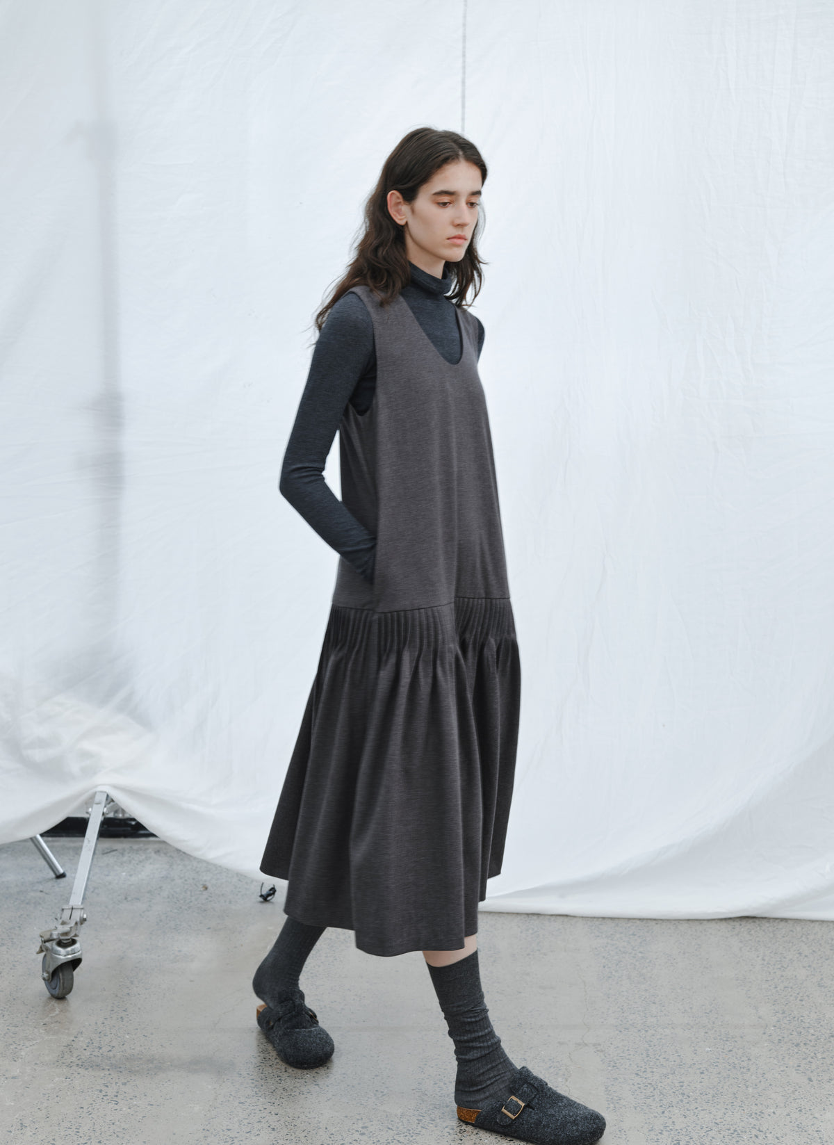 PLEATS LINE KNIT DRESS