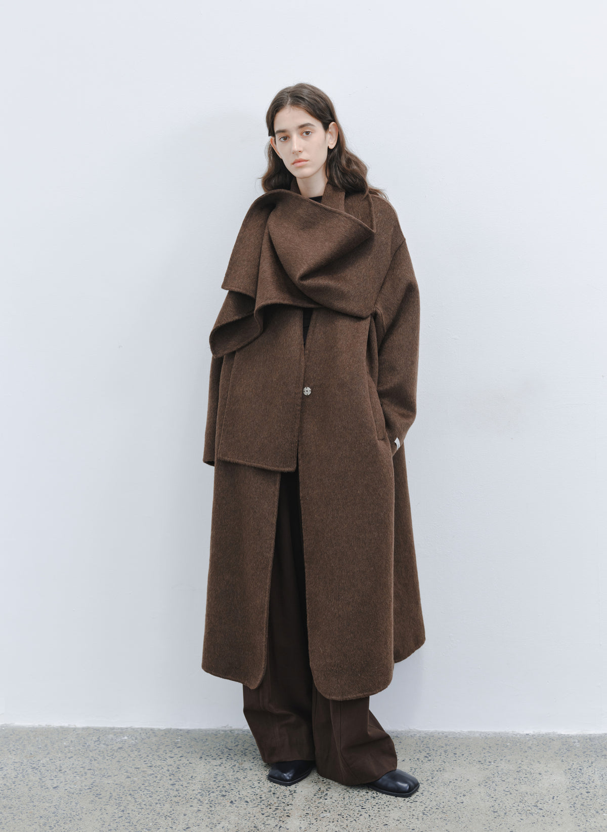 MULTI PATCH SCARF COAT