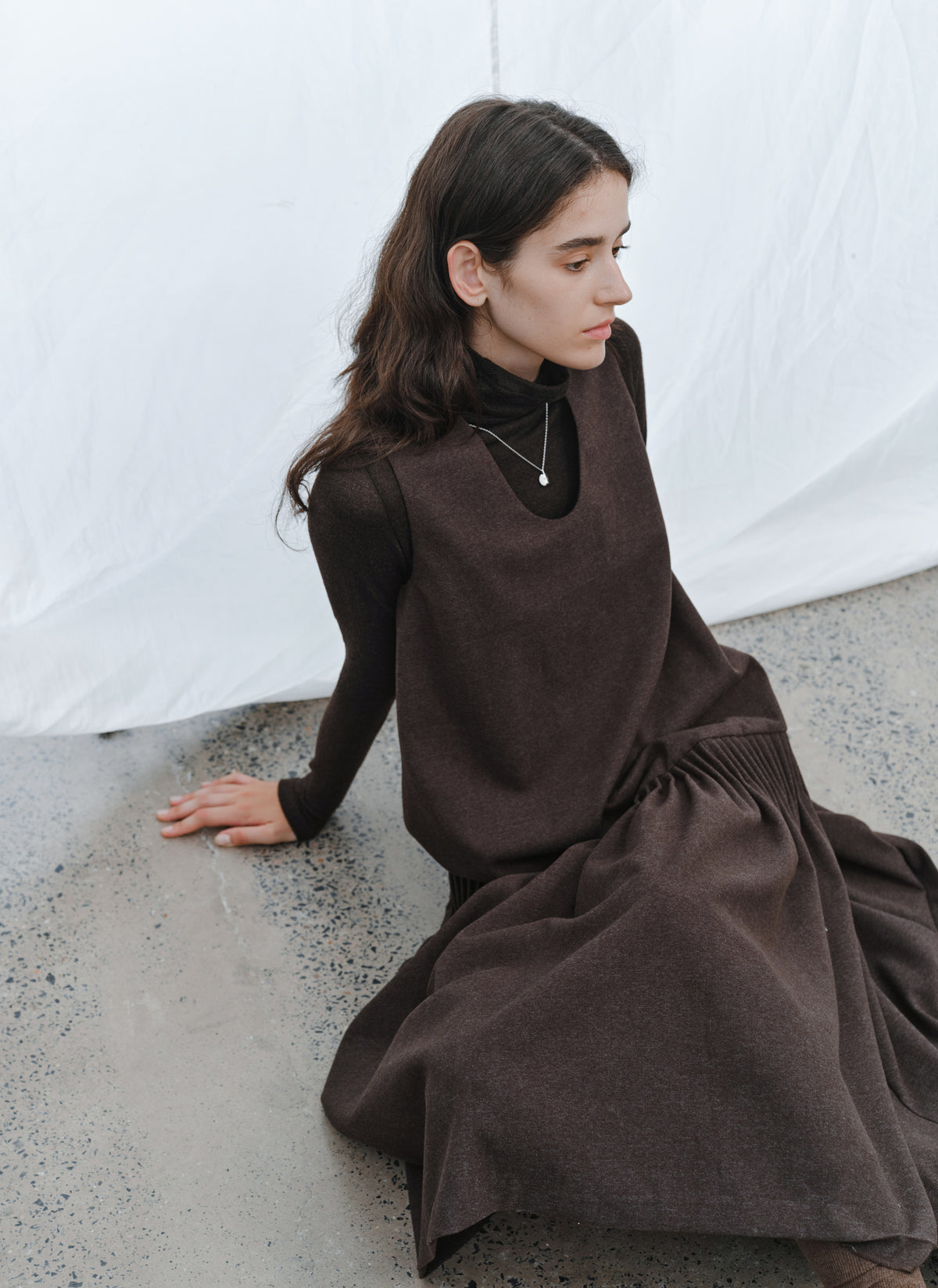 PLEATS LINE KNIT DRESS