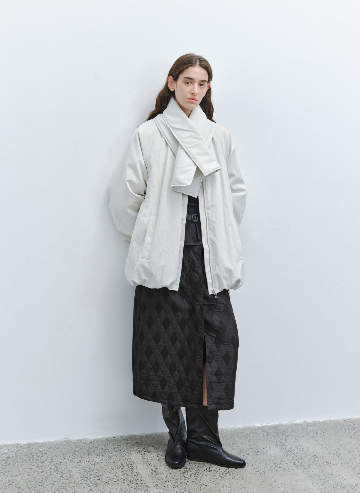 DIAMOND QUILTING SLIT SKIRT
