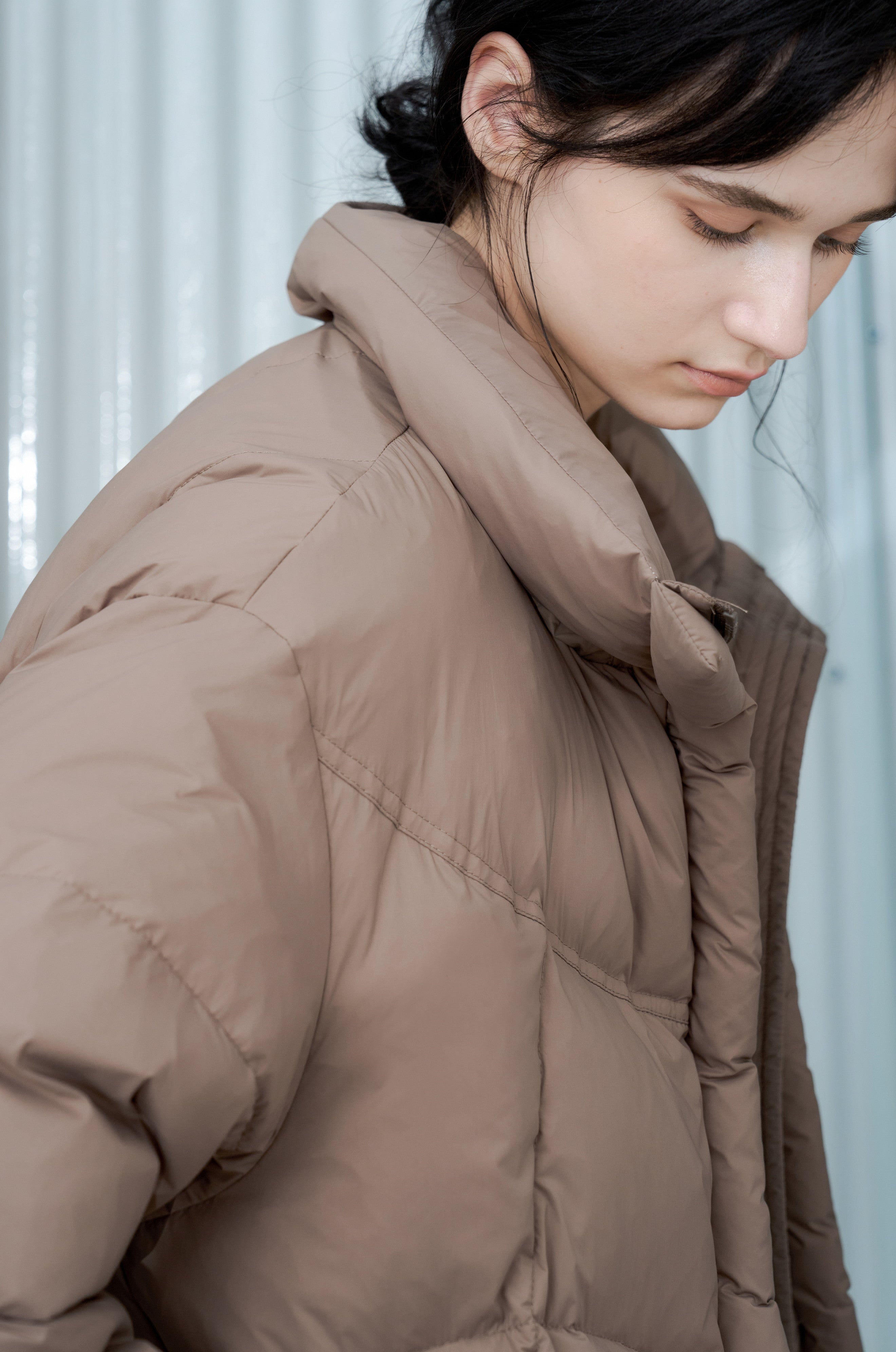 HOODED VOLUME MIDI DOWN / フードボリュームミドルダウン