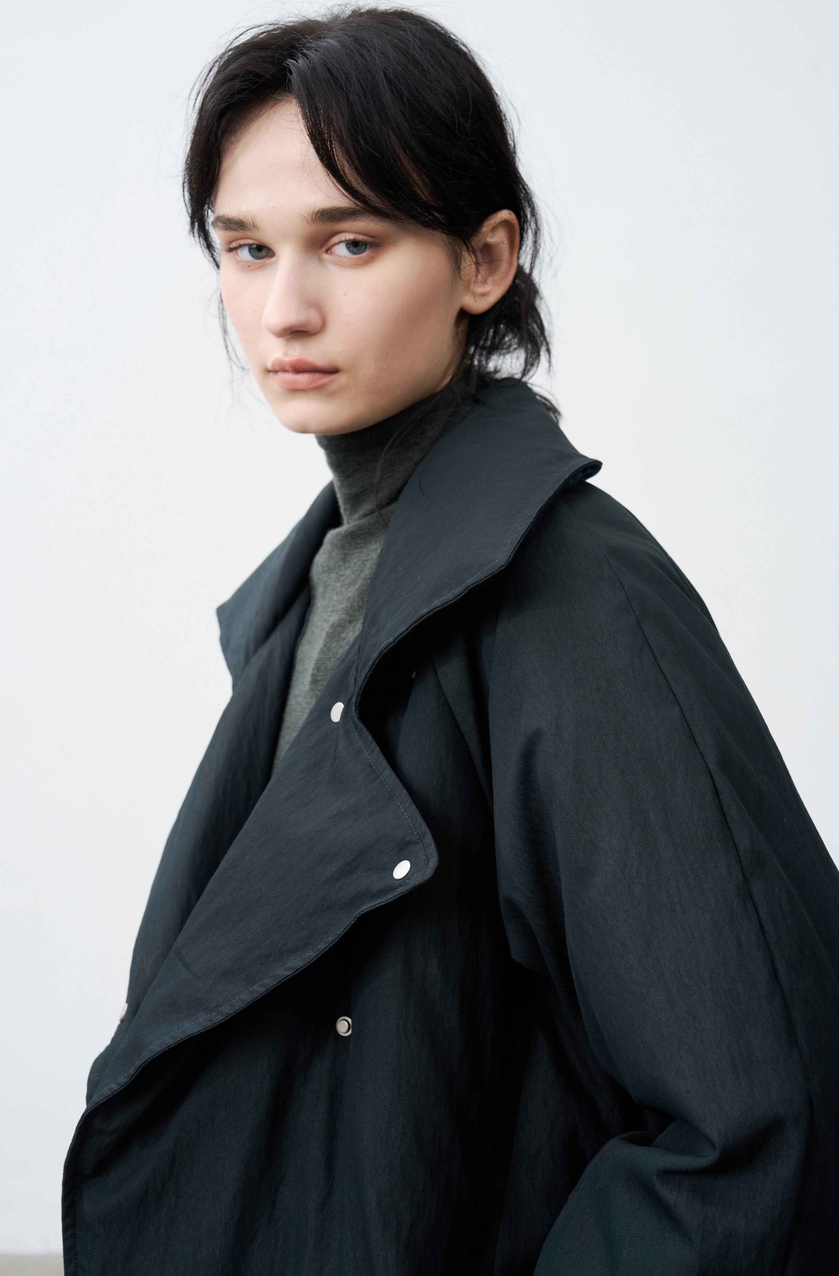 EDGE COLOR LAPEL DOWN / 엣지 컬러 라펠 다운