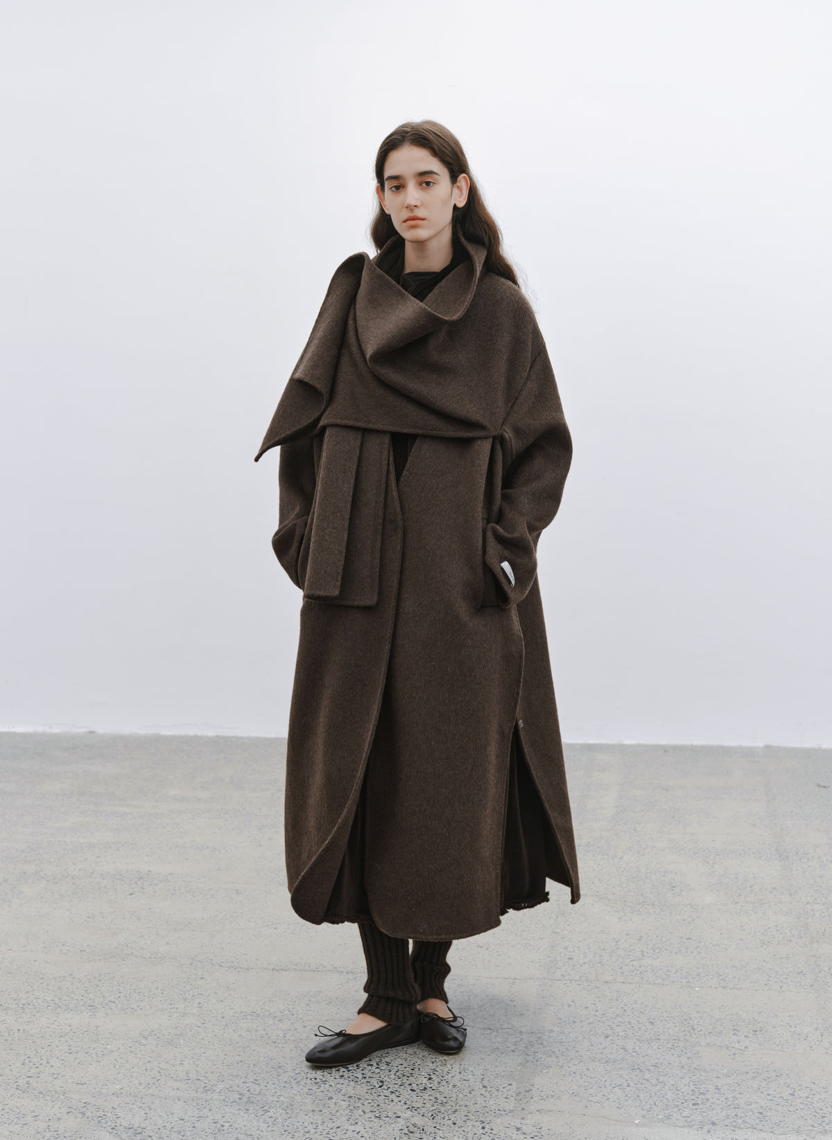 MULTI PATCH SCARF COAT