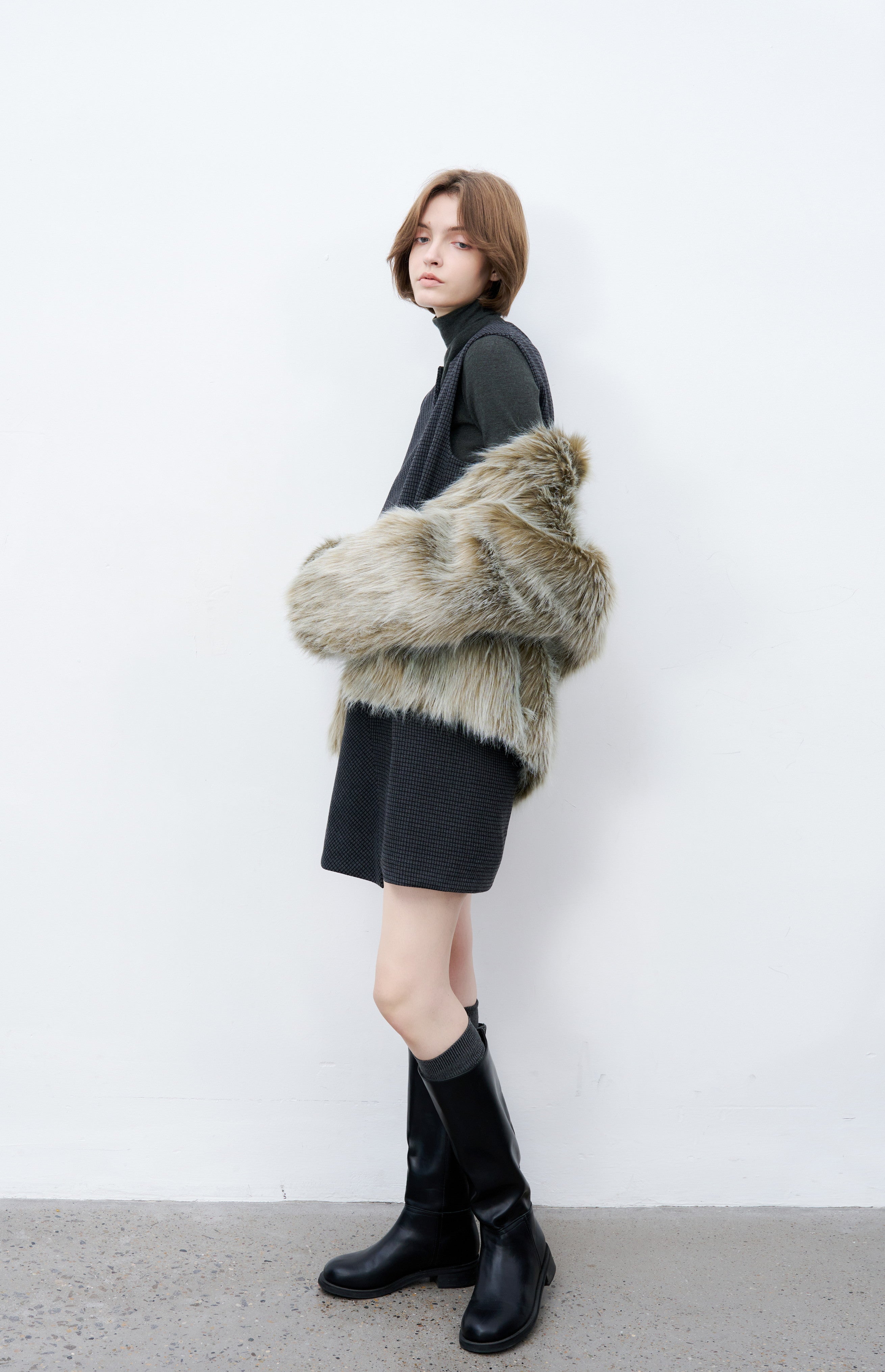 FADED TONE FUR JACKET / 페이드 톤 퍼 재킷
