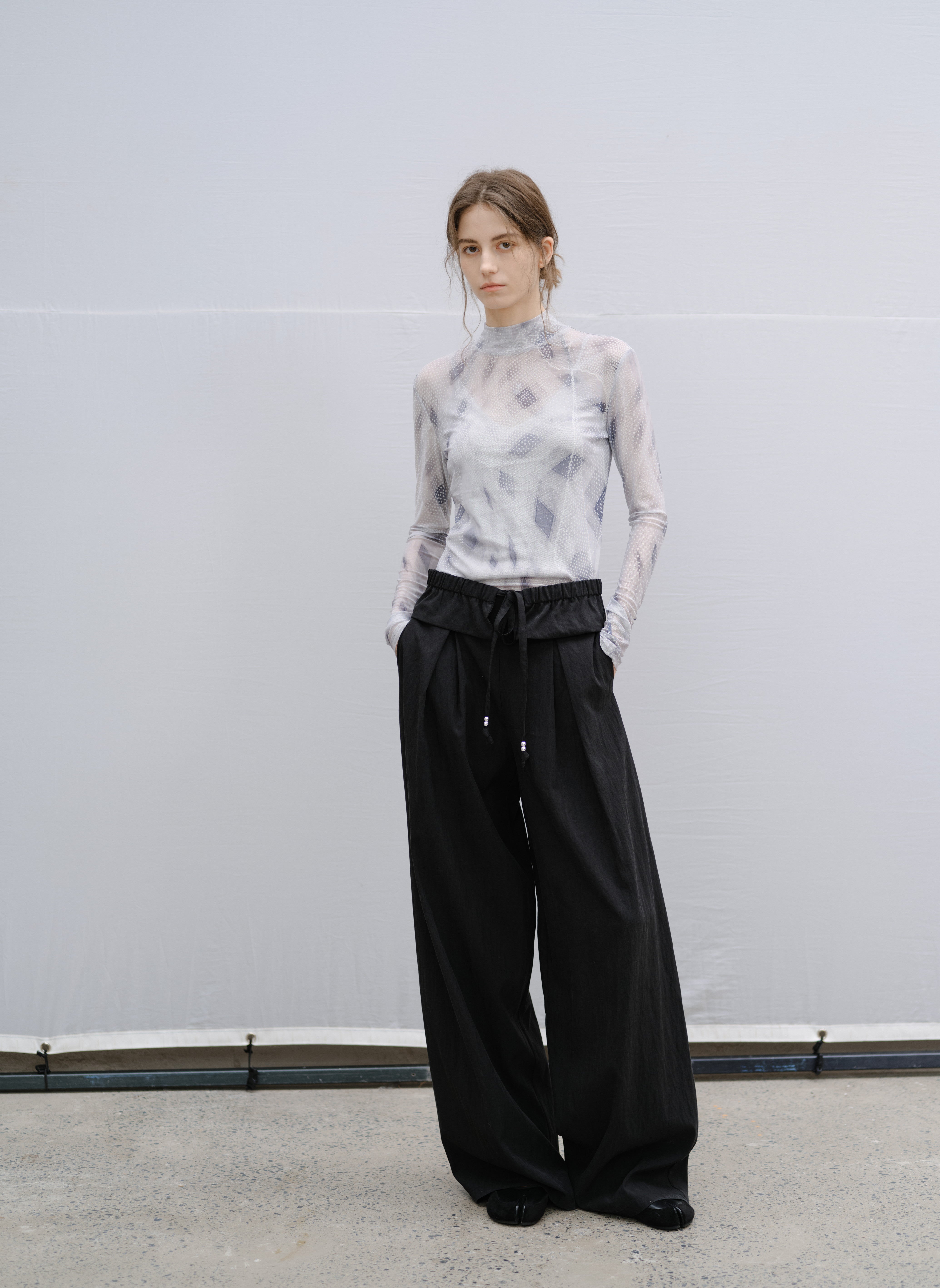 PLEATS WAIST DRAPE PANTS / 플리츠 웨스트 드레이프 팬츠