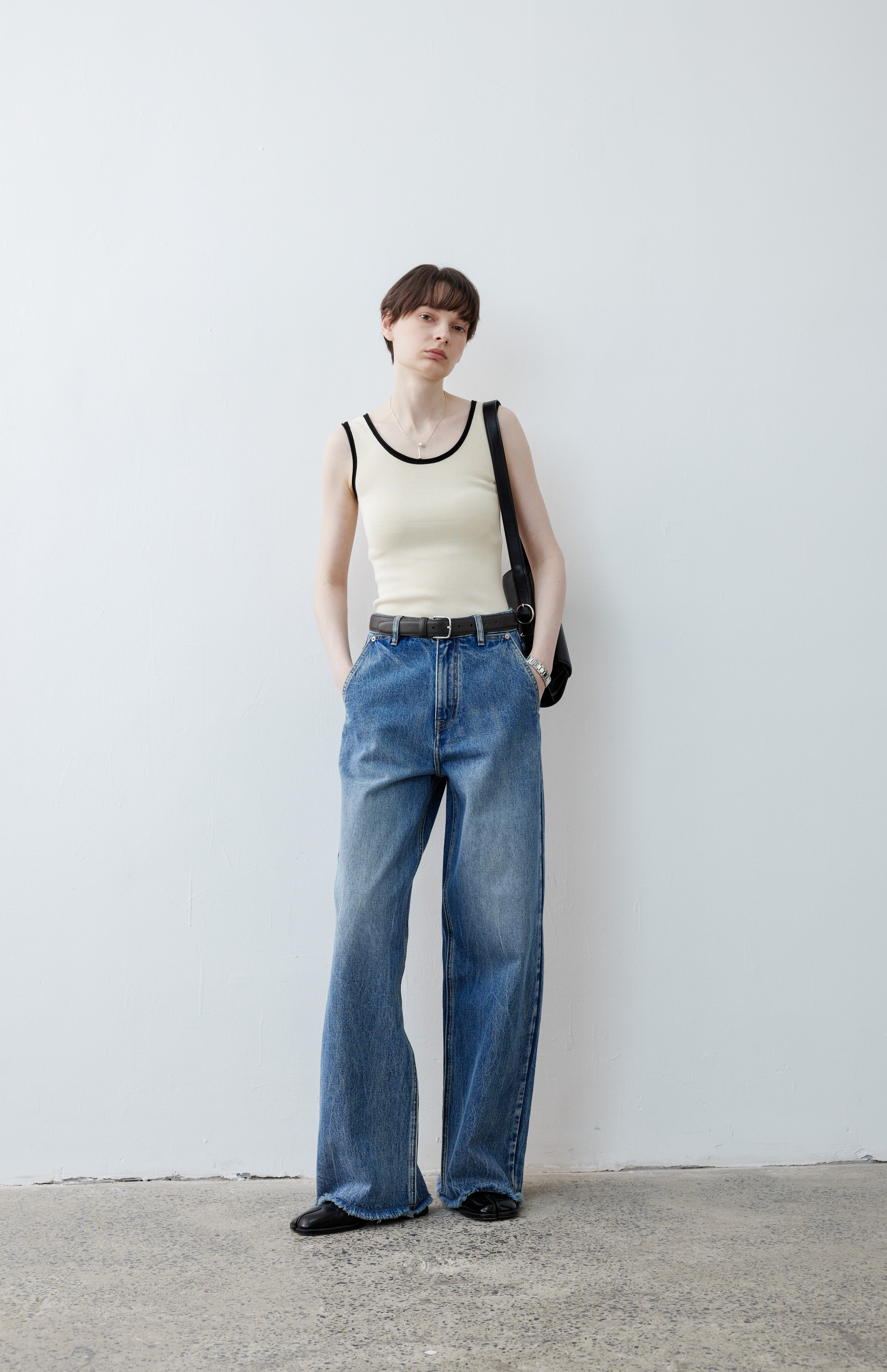 HEM EDGE WIDE STRAIGHT JEANS / ヘムエッジワイドストレートジーンズ