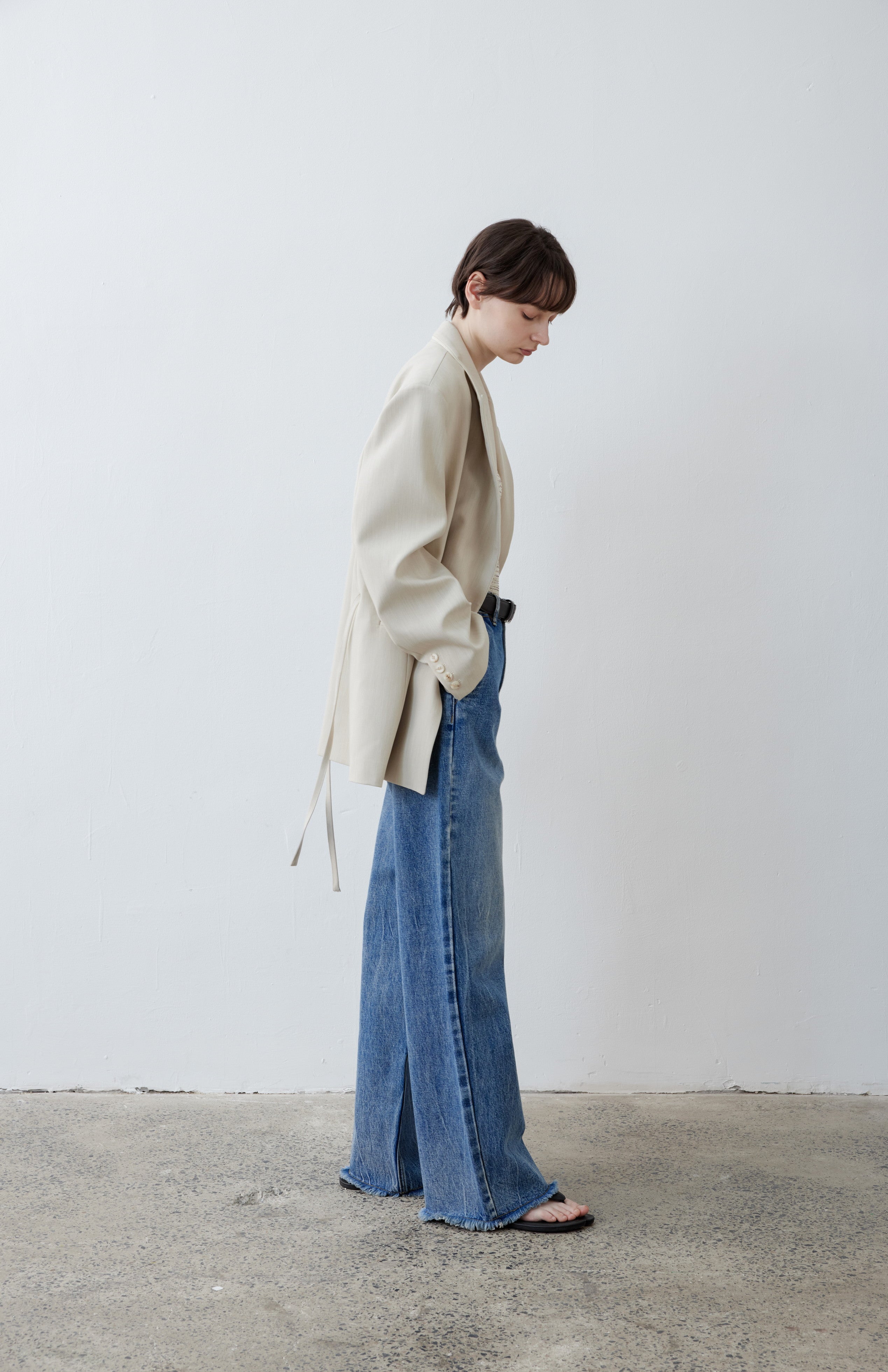 HEM EDGE WIDE STRAIGHT JEANS / ヘムエッジワイドストレートジーンズ