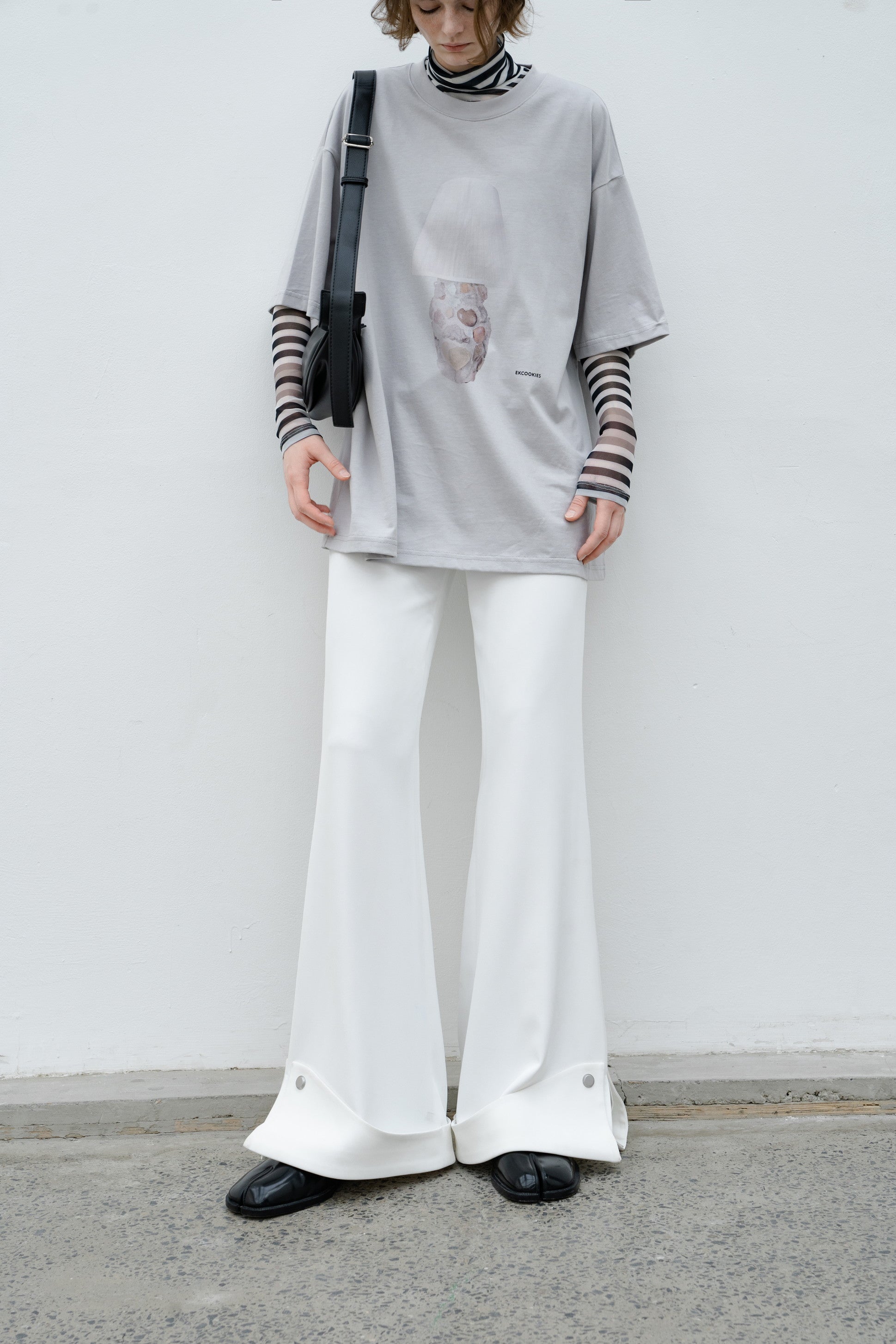 [RESTOCK] UNISEX ROLL PATCH FLARE PANTS